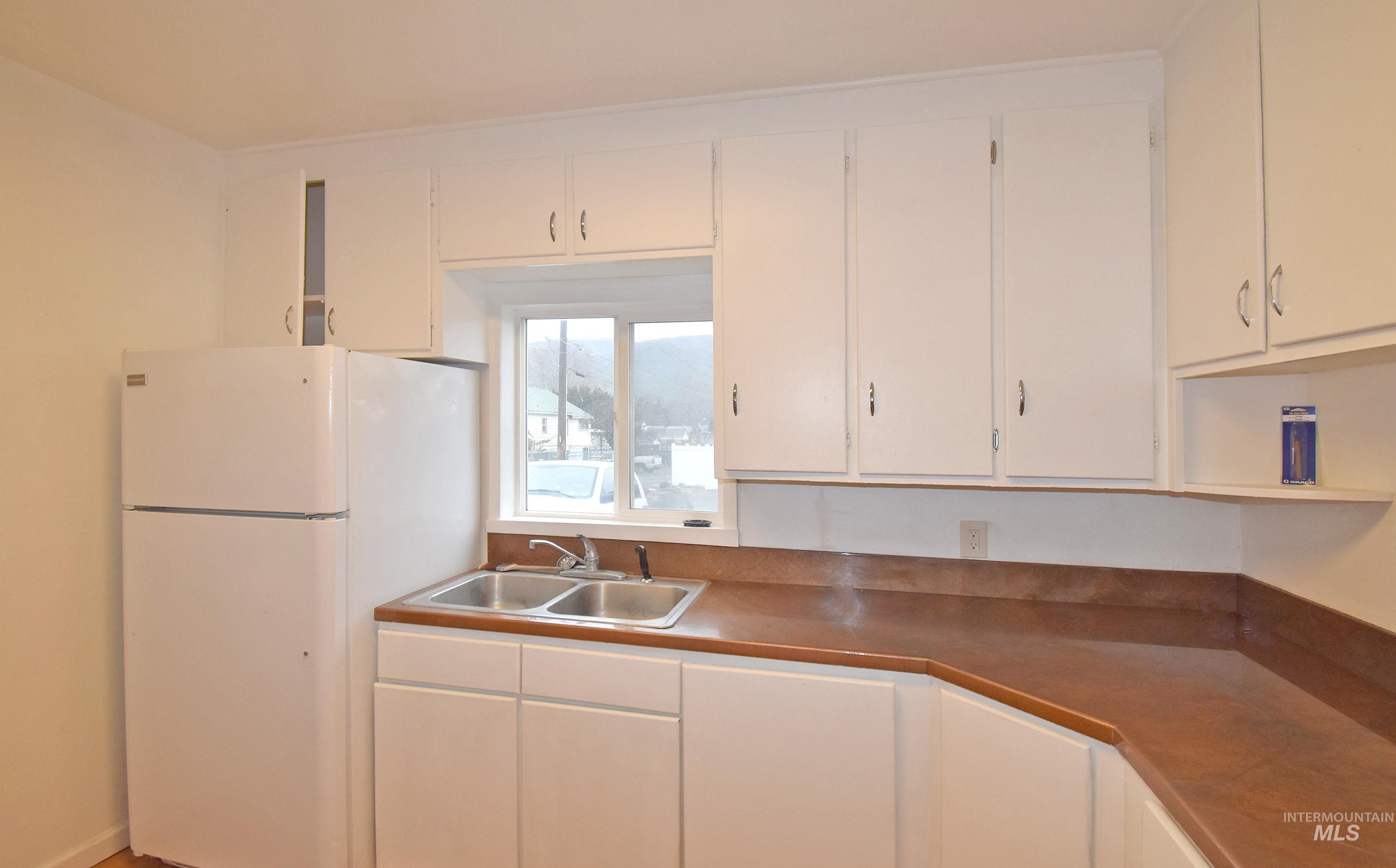 907 Maple Street, Clarkston, Washington 99403, 2 Bedrooms, 1 Bathroom, Residential For Sale, Price $279,000,MLS 98972617