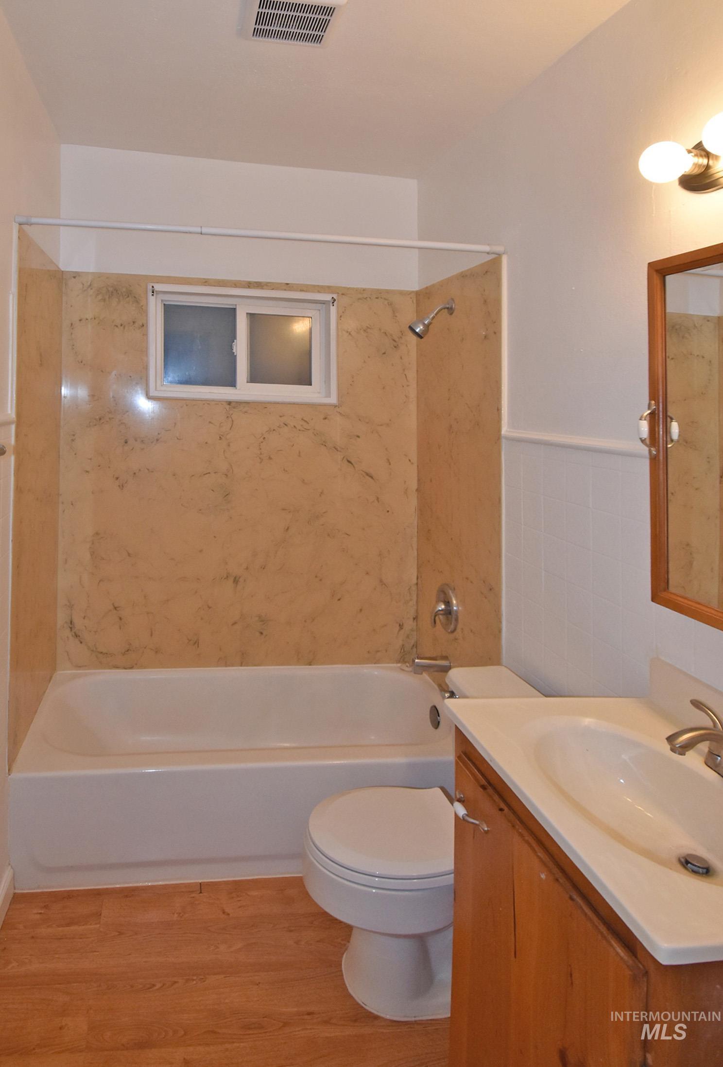 907 Maple Street, Clarkston, Washington 99403, 2 Bedrooms, 1 Bathroom, Residential For Sale, Price $279,000,MLS 98972617