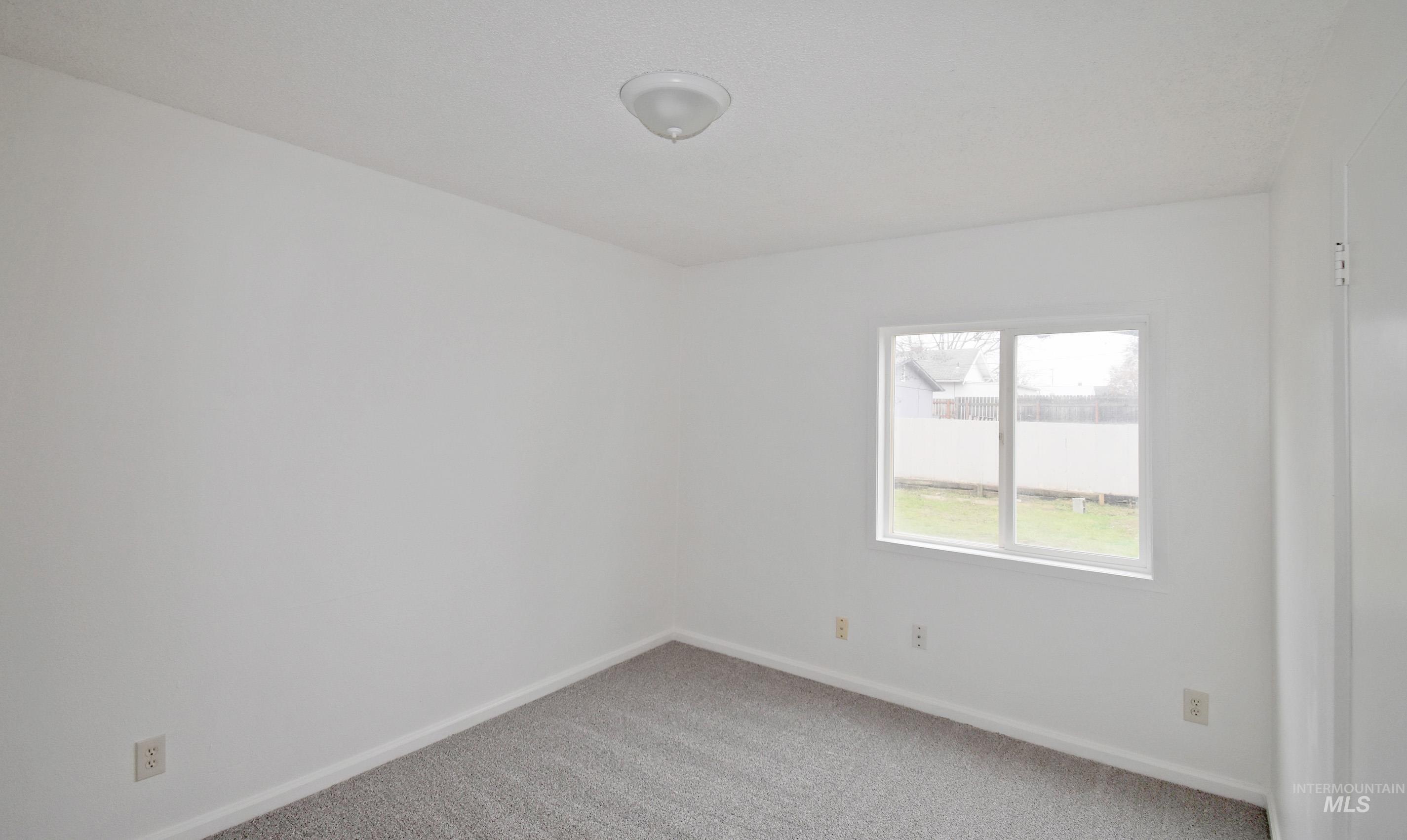 907 Maple Street, Clarkston, Washington 99403, 2 Bedrooms, 1 Bathroom, Residential For Sale, Price $279,000,MLS 98972617