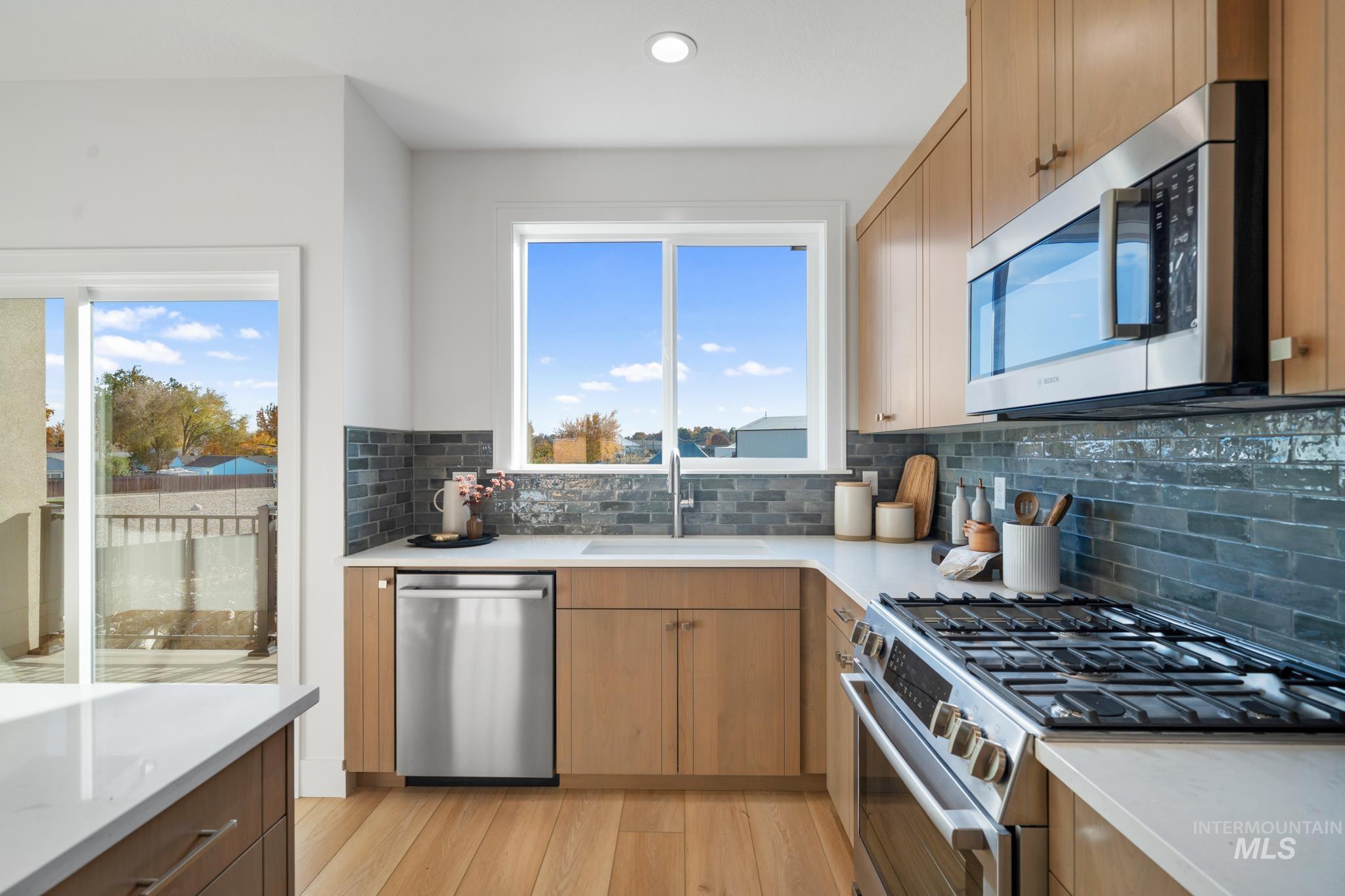 5264 N River Water Ln, Garden City, Idaho 83714, 3 Bedrooms, 2.5 Bathrooms, Residential For Sale, Price $749,900,MLS 98972619