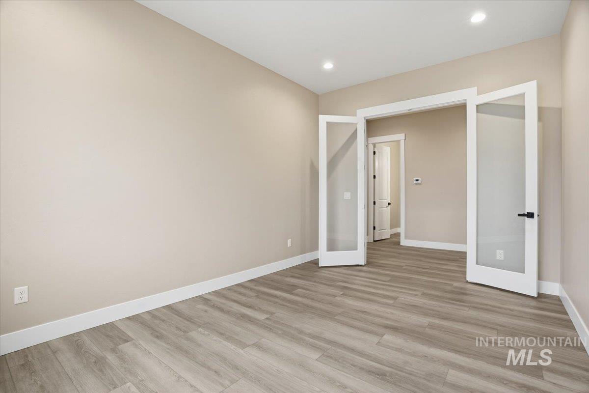 857 N Falling Water Way, Eagle, Idaho 83616, 3 Bedrooms, 2.5 Bathrooms, Residential For Sale, Price $839,990,MLS 98972621