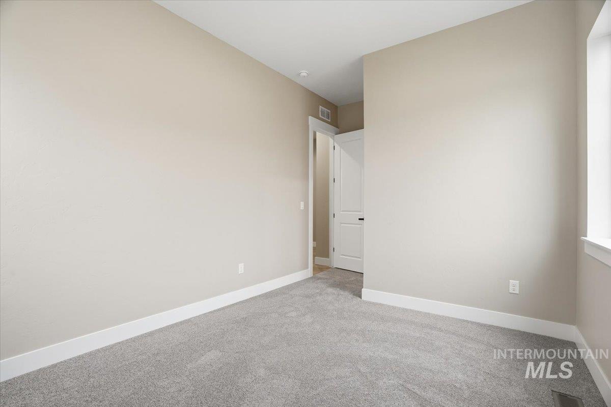 857 N Falling Water Way, Eagle, Idaho 83616, 3 Bedrooms, 2.5 Bathrooms, Residential For Sale, Price $839,990,MLS 98972621