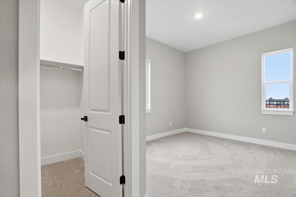 857 N Falling Water Way, Eagle, Idaho 83616, 3 Bedrooms, 2.5 Bathrooms, Residential For Sale, Price $839,990,MLS 98972621