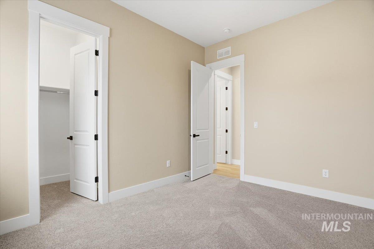 857 N Falling Water Way, Eagle, Idaho 83616, 3 Bedrooms, 2.5 Bathrooms, Residential For Sale, Price $839,990,MLS 98972621