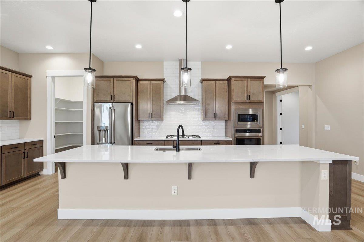 857 N Falling Water Way, Eagle, Idaho 83616, 3 Bedrooms, 2.5 Bathrooms, Residential For Sale, Price $839,990,MLS 98972621