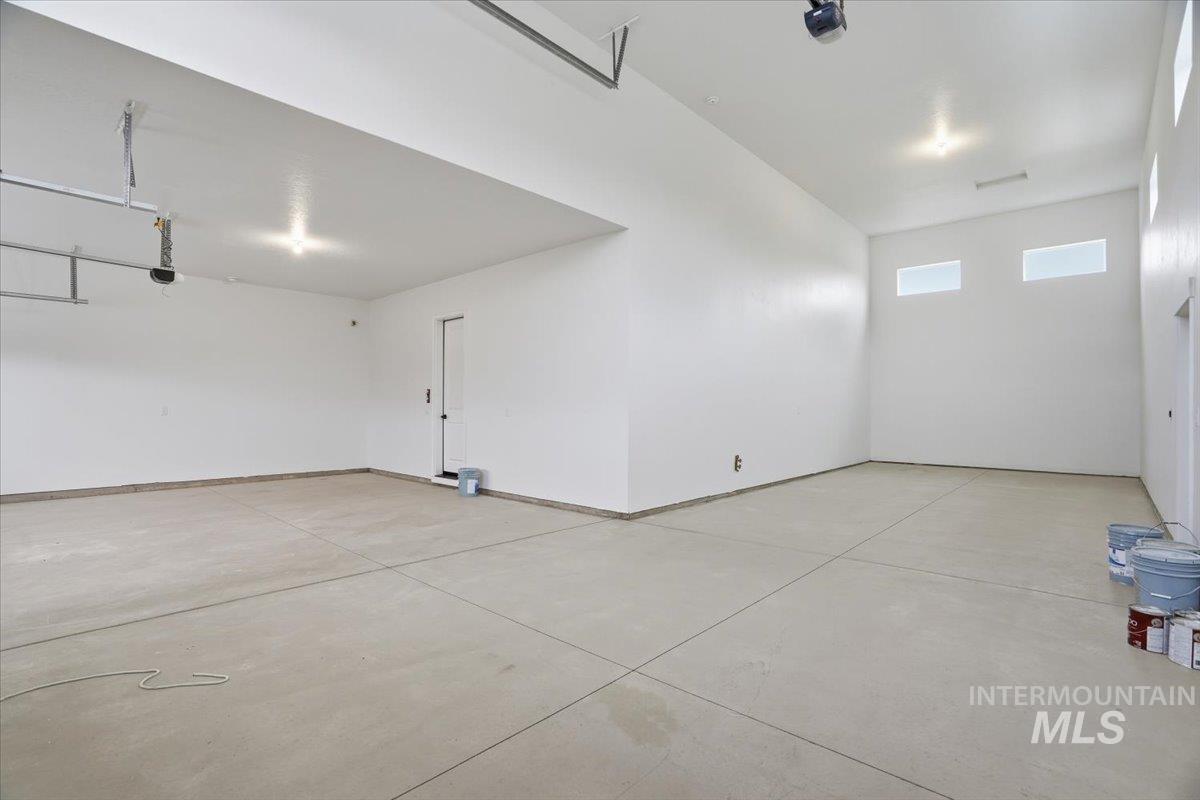 857 N Falling Water Way, Eagle, Idaho 83616, 3 Bedrooms, 2.5 Bathrooms, Residential For Sale, Price $839,990,MLS 98972621