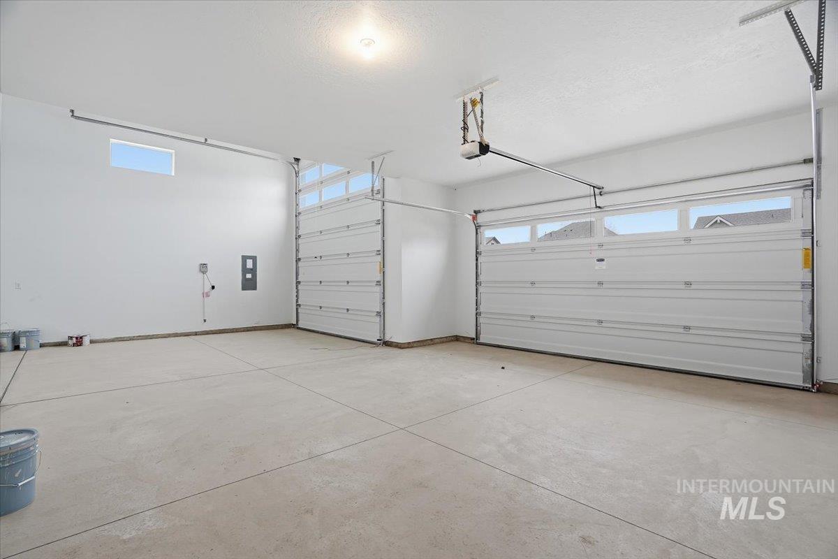 857 N Falling Water Way, Eagle, Idaho 83616, 3 Bedrooms, 2.5 Bathrooms, Residential For Sale, Price $839,990,MLS 98972621