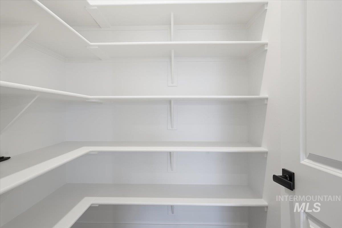 857 N Falling Water Way, Eagle, Idaho 83616, 3 Bedrooms, 2.5 Bathrooms, Residential For Sale, Price $839,990,MLS 98972621