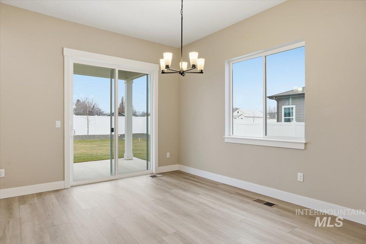 857 N Falling Water Way, Eagle, Idaho 83616, 3 Bedrooms, 2.5 Bathrooms, Residential For Sale, Price $839,990,MLS 98972621