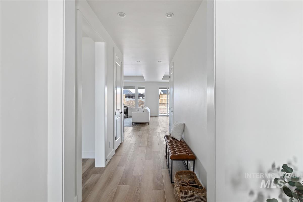 2527 E Cavern Way, Meridian, Idaho 83642, 4 Bedrooms, 3 Bathrooms, Residential For Sale, Price $899,900,MLS 98972622