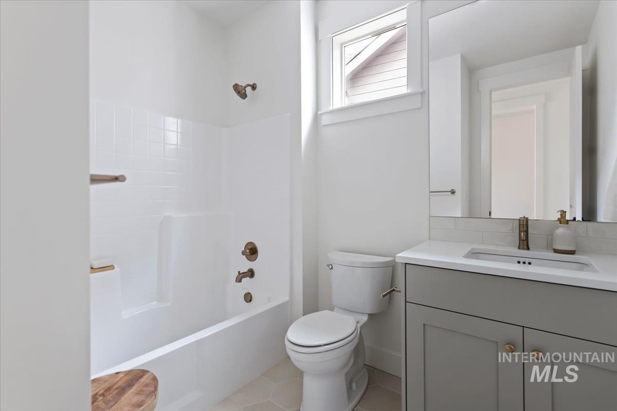 2527 E Cavern Way, Meridian, Idaho 83642, 4 Bedrooms, 3 Bathrooms, Residential For Sale, Price $899,900,MLS 98972622