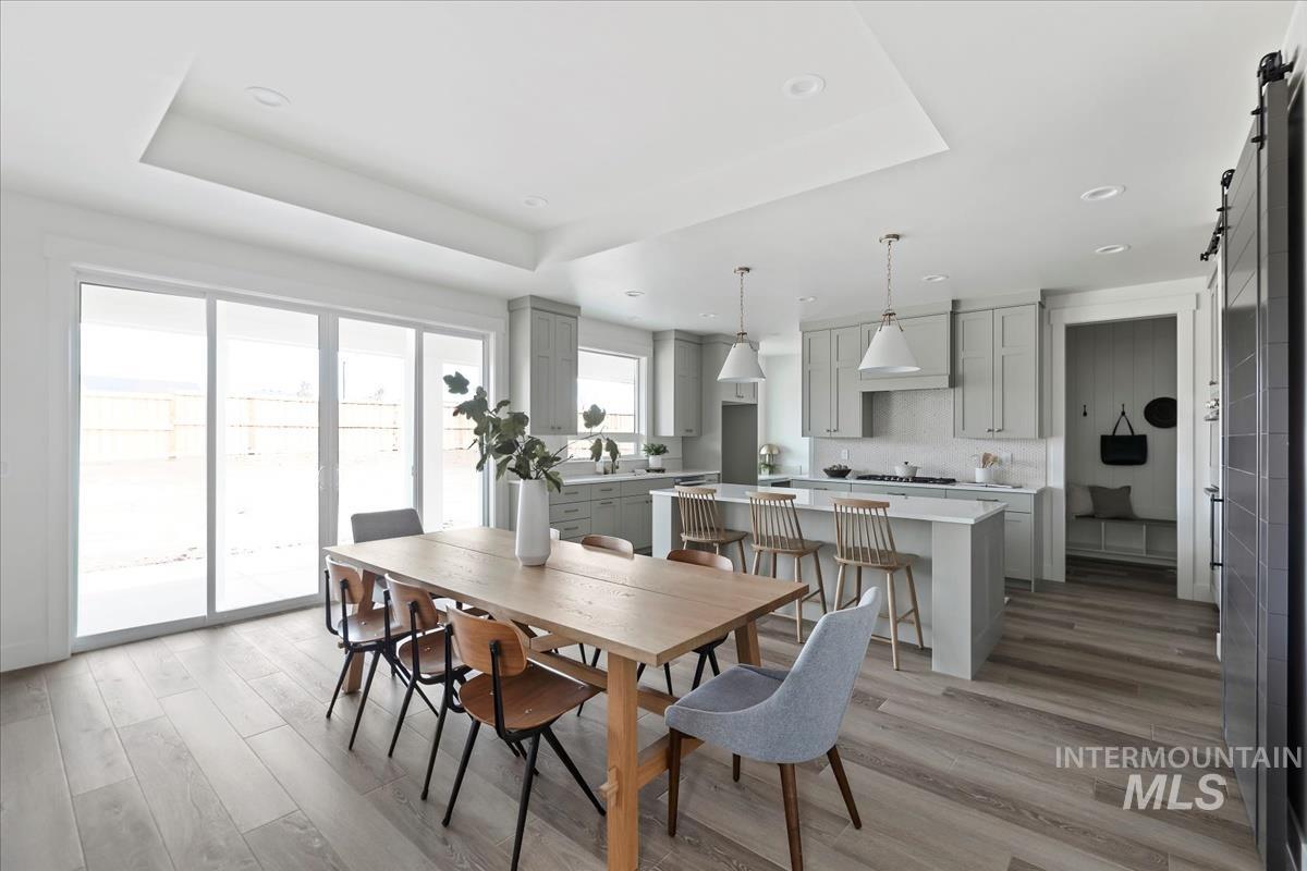 2527 E Cavern Way, Meridian, Idaho 83642, 4 Bedrooms, 3 Bathrooms, Residential For Sale, Price $899,900,MLS 98972622