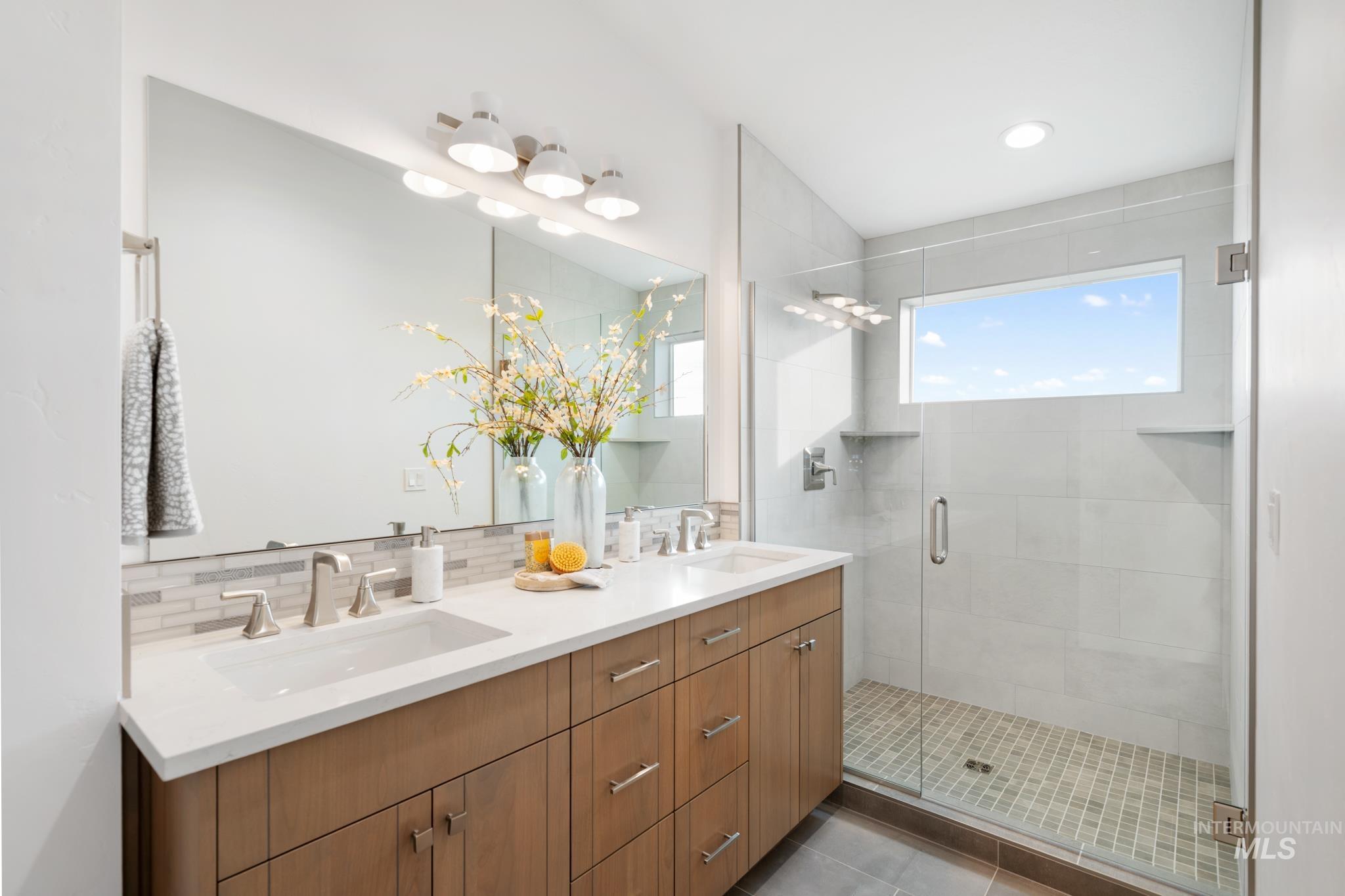 5258 N River Water Lane, Garden City, Idaho 83714, 2 Bedrooms, 3 Bathrooms, Residential For Sale, Price $724,900,MLS 98972623