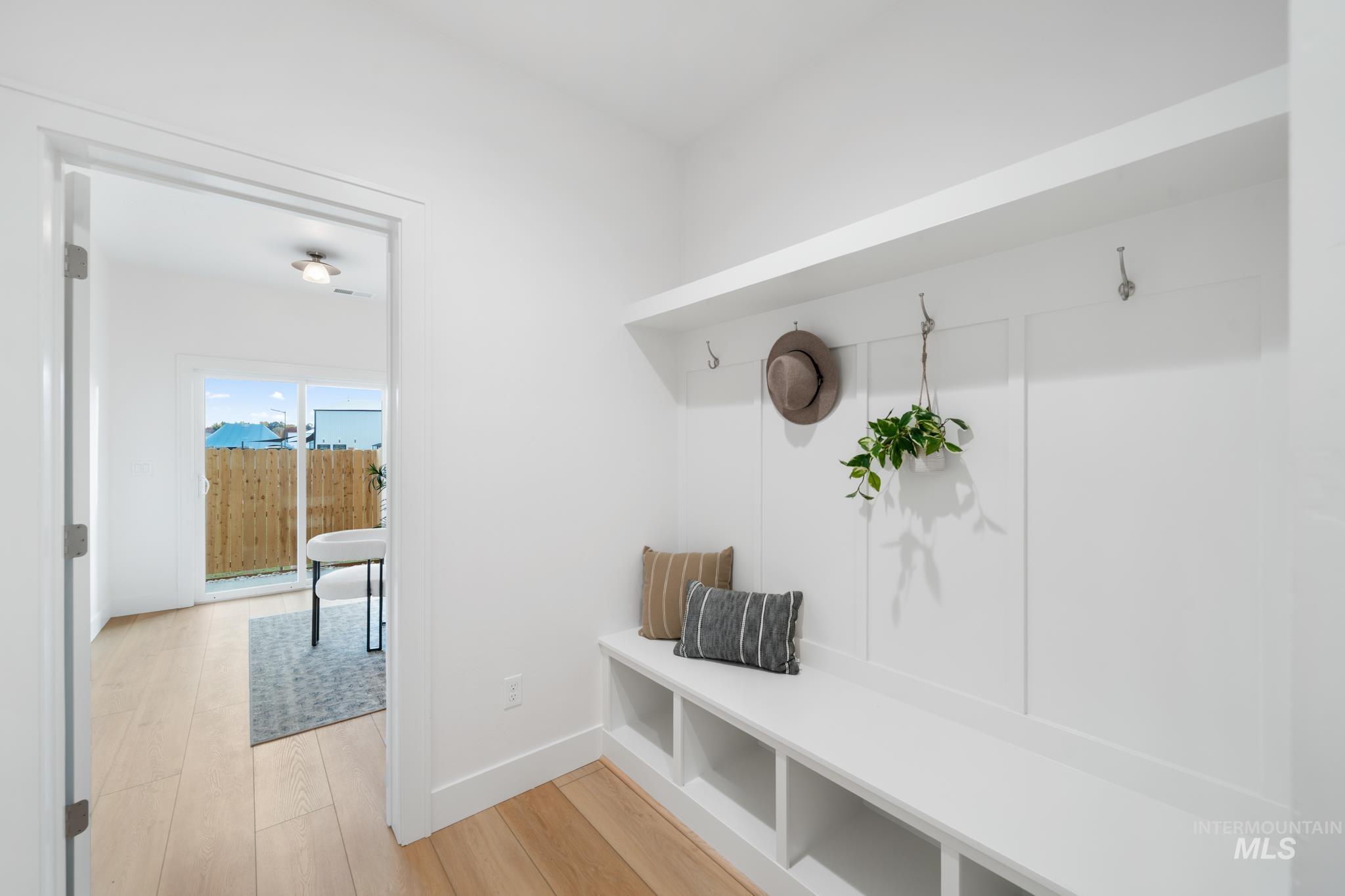 5258 N River Water Lane, Garden City, Idaho 83714, 2 Bedrooms, 3 Bathrooms, Residential For Sale, Price $724,900,MLS 98972623