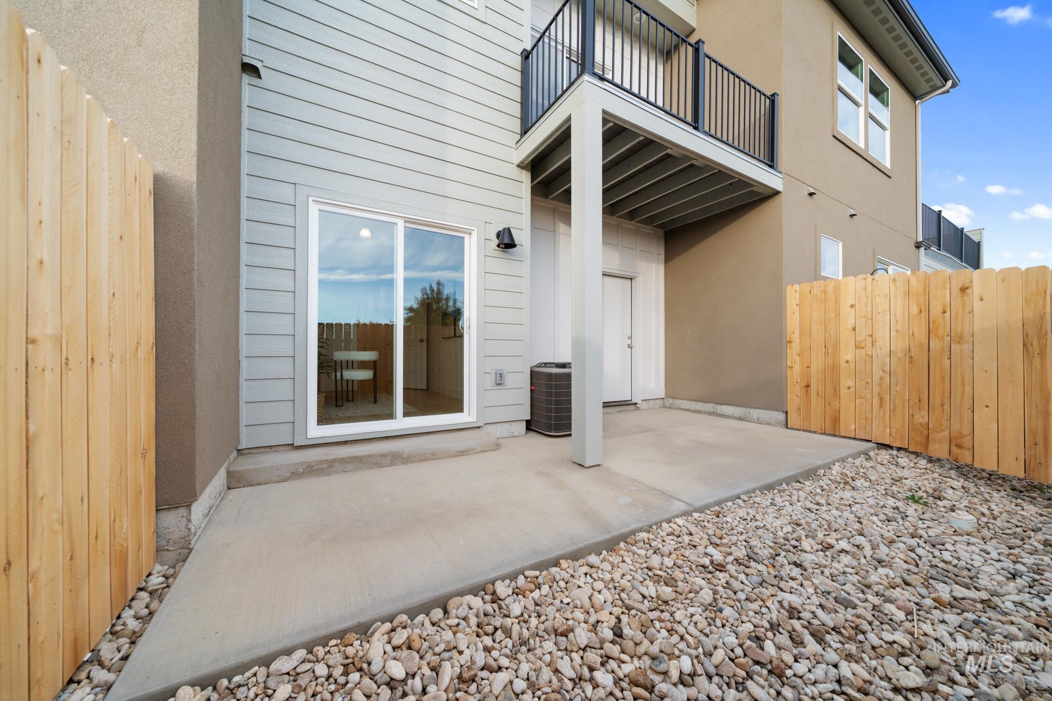 5258 N River Water Lane, Garden City, Idaho 83714, 2 Bedrooms, 3 Bathrooms, Residential For Sale, Price $724,900,MLS 98972623