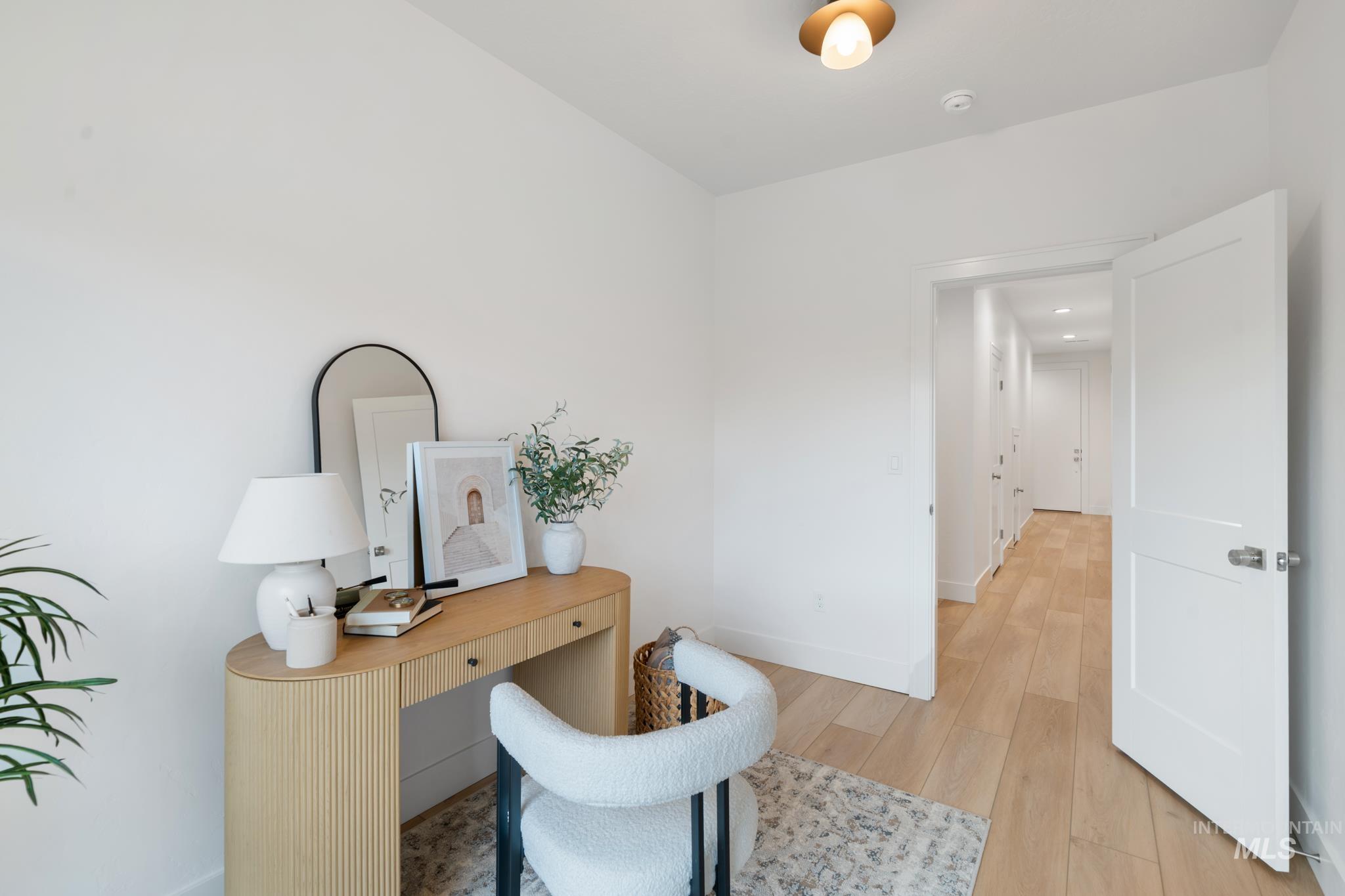 5258 N River Water Lane, Garden City, Idaho 83714, 2 Bedrooms, 3 Bathrooms, Residential For Sale, Price $724,900,MLS 98972623