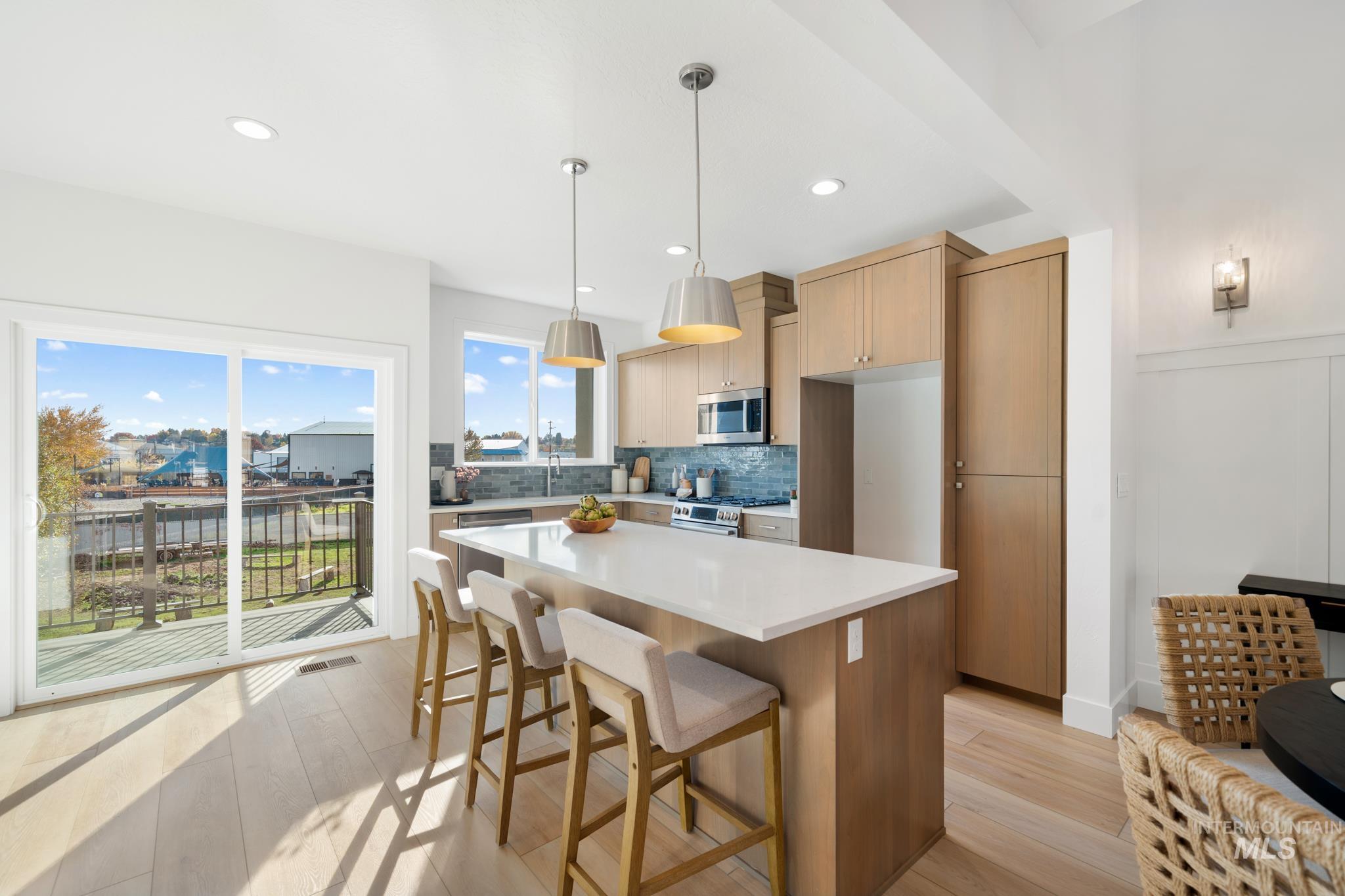 5258 N River Water Lane, Garden City, Idaho 83714, 2 Bedrooms, 3 Bathrooms, Residential For Sale, Price $724,900,MLS 98972623