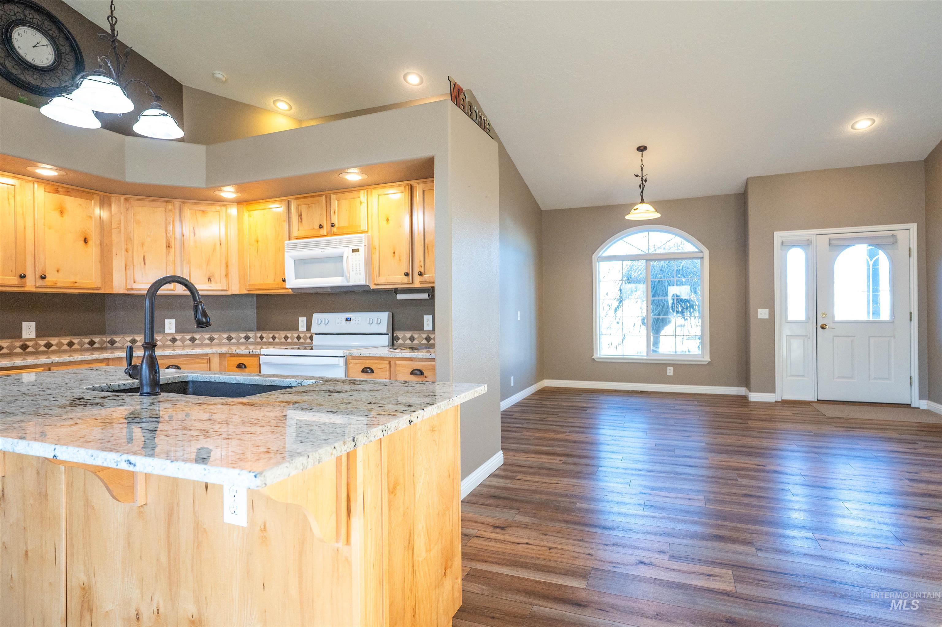 431 Pratt Pl, Burley, Idaho 83318, 3 Bedrooms, 2 Bathrooms, Residential For Sale, Price $425,000,MLS 98972624