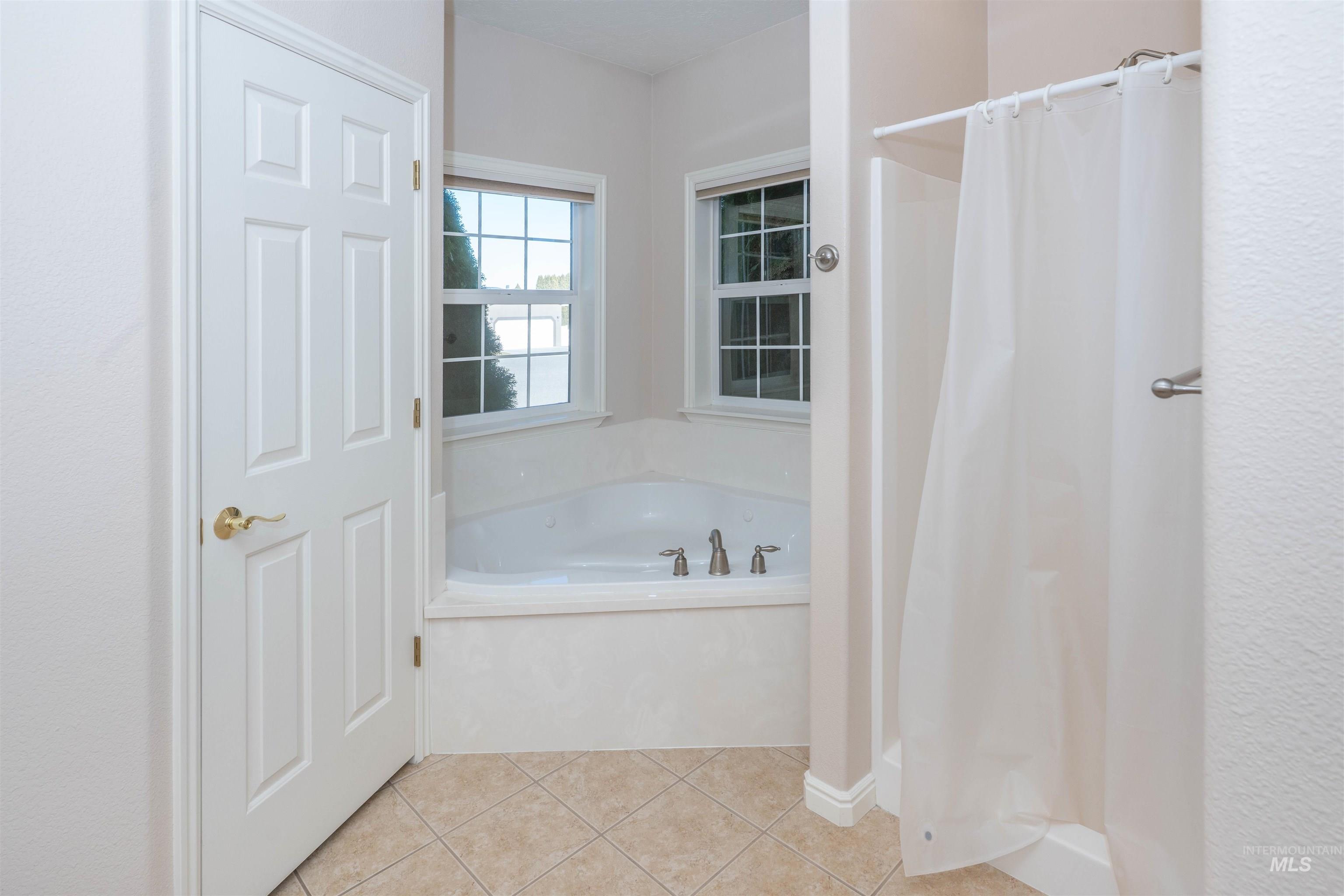 431 Pratt Pl, Burley, Idaho 83318, 3 Bedrooms, 2 Bathrooms, Residential For Sale, Price $425,000,MLS 98972624