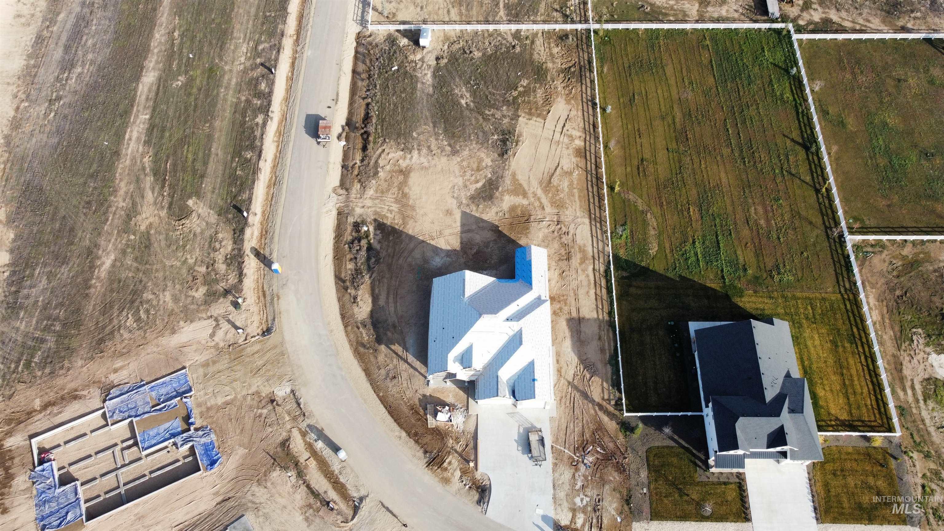 24926 Haflinger Way, Middleton, Idaho 83644, 4 Bedrooms, 2.5 Bathrooms, Residential For Sale, Price $980,000,MLS 98972625