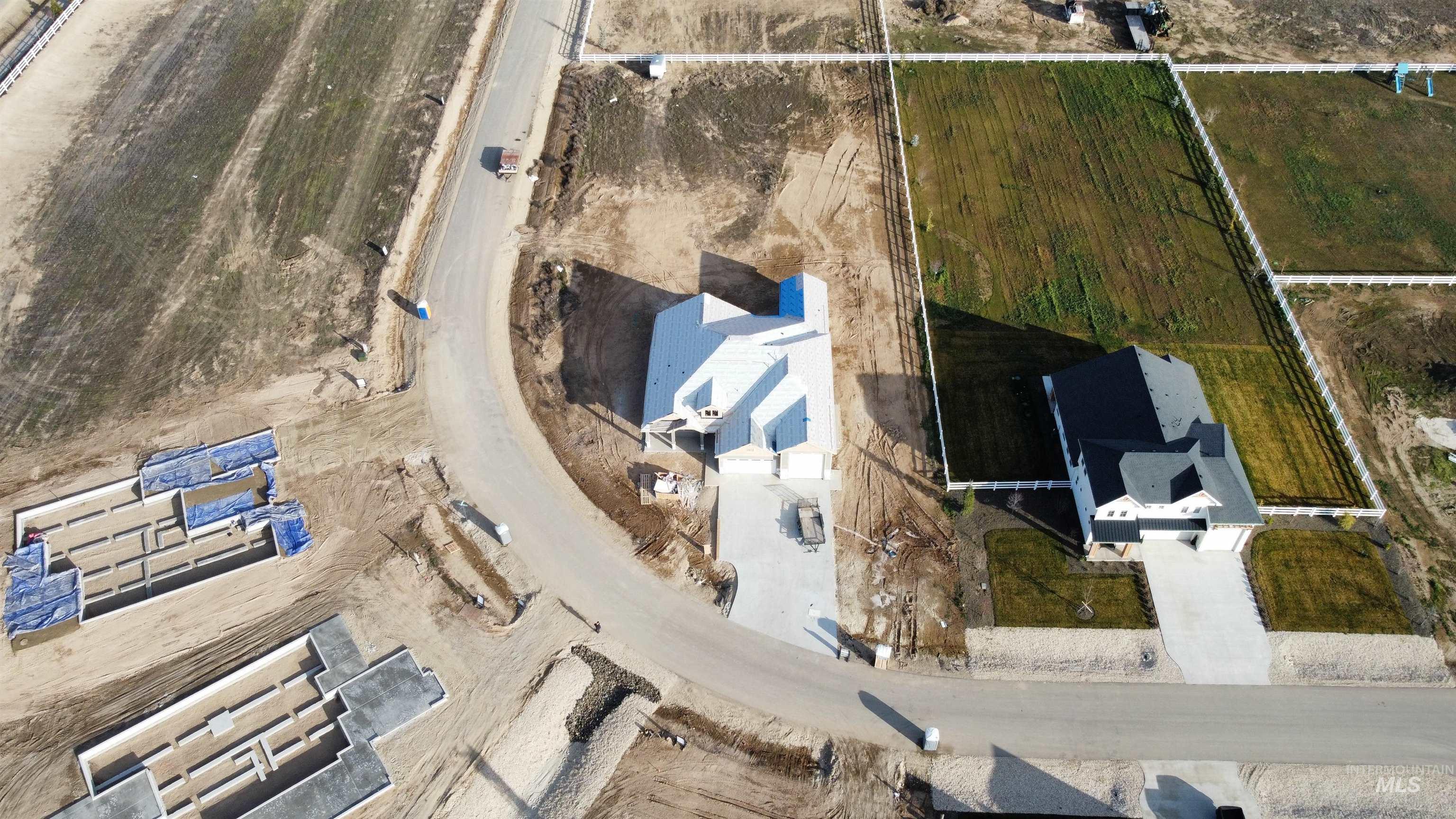 24926 Haflinger Way, Middleton, Idaho 83644, 4 Bedrooms, 2.5 Bathrooms, Residential For Sale, Price $980,000,MLS 98972625