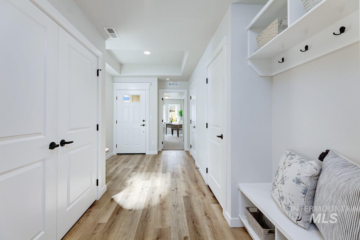 4309 S Zocalo Way, Meridian, Idaho 83642, 3 Bedrooms, 2 Bathrooms, Residential For Sale, Price $434,800,MLS 98972626