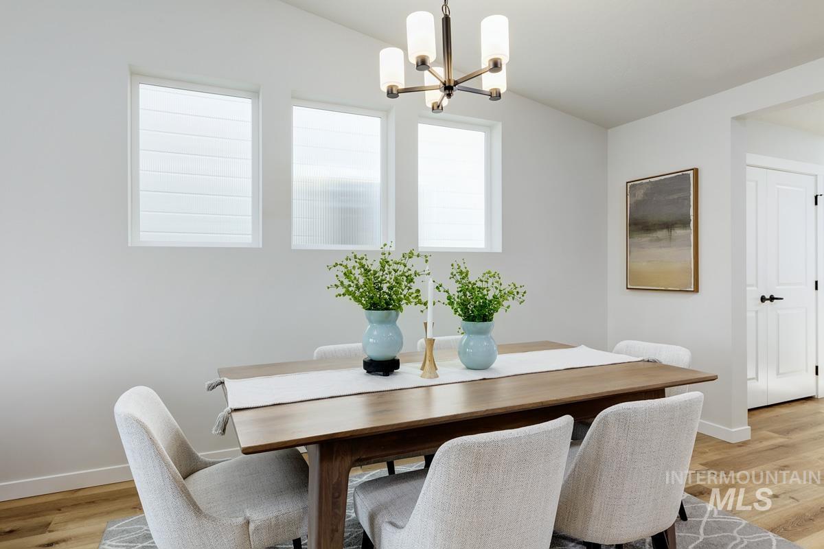 4309 S Zocalo Way, Meridian, Idaho 83642, 3 Bedrooms, 2 Bathrooms, Residential For Sale, Price $434,800,MLS 98972626