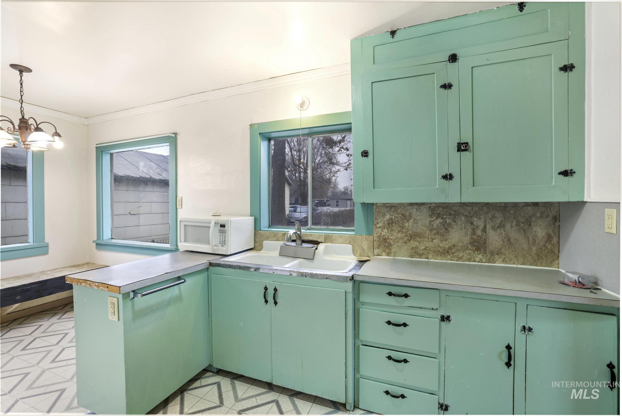 250 Elm st, Twin Falls, Idaho 83301, 2 Bedrooms, 1 Bathroom, Residential For Sale, Price $155,000,MLS 98972627