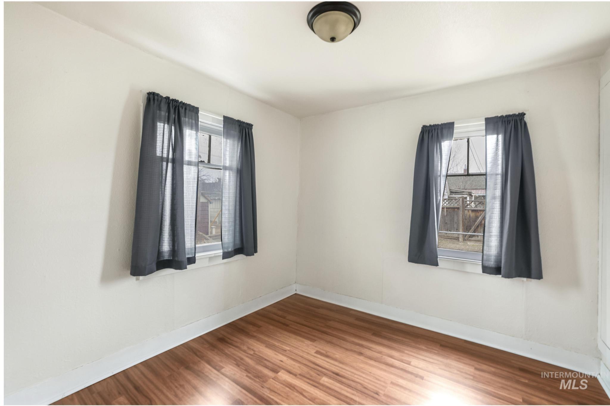 250 Elm st, Twin Falls, Idaho 83301, 2 Bedrooms, 1 Bathroom, Residential For Sale, Price $155,000,MLS 98972627