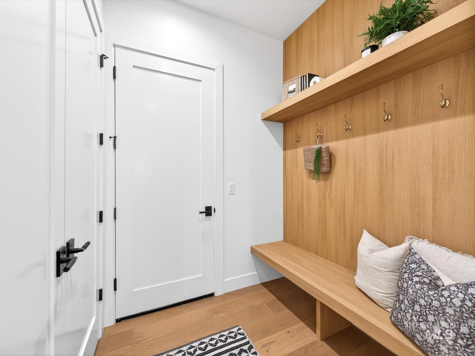 6349 W Piaffe St, Eagle, Idaho 83616, 3 Bedrooms, 3.5 Bathrooms, Residential For Sale, Price $1,349,900,MLS 98972628