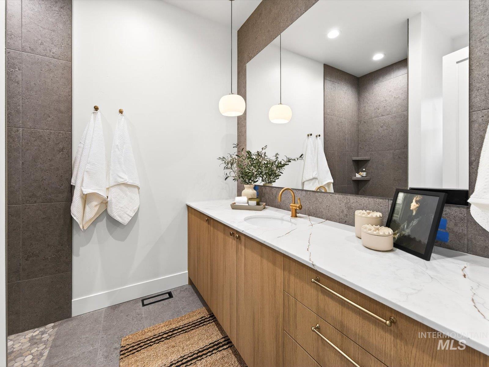 6349 W Piaffe St, Eagle, Idaho 83616, 3 Bedrooms, 3.5 Bathrooms, Residential For Sale, Price $1,349,900,MLS 98972628