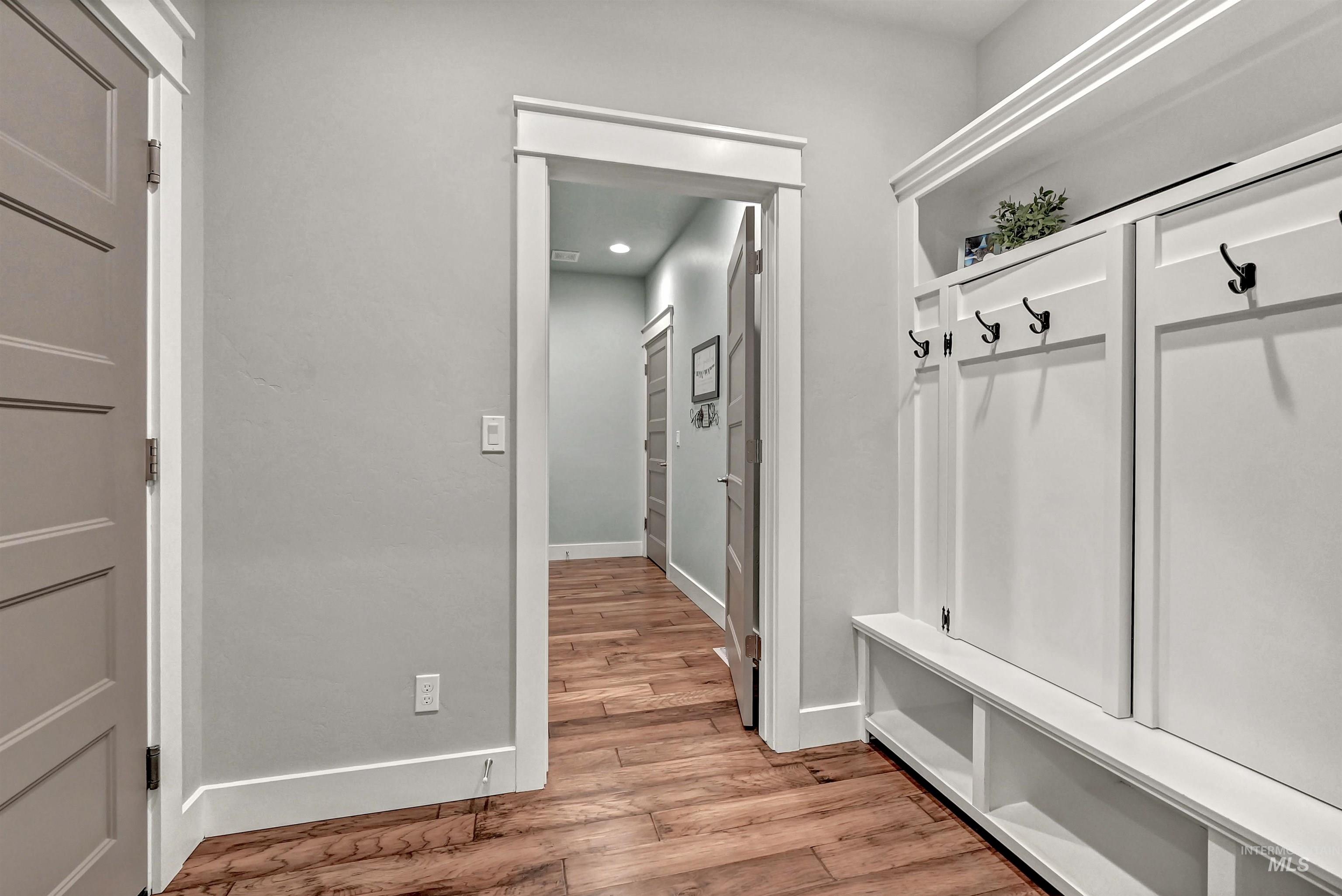 5802 S Wayland Way, Meridian, Idaho 83642, 5 Bedrooms, 2.5 Bathrooms, Residential For Sale, Price $799,888,MLS 98972629