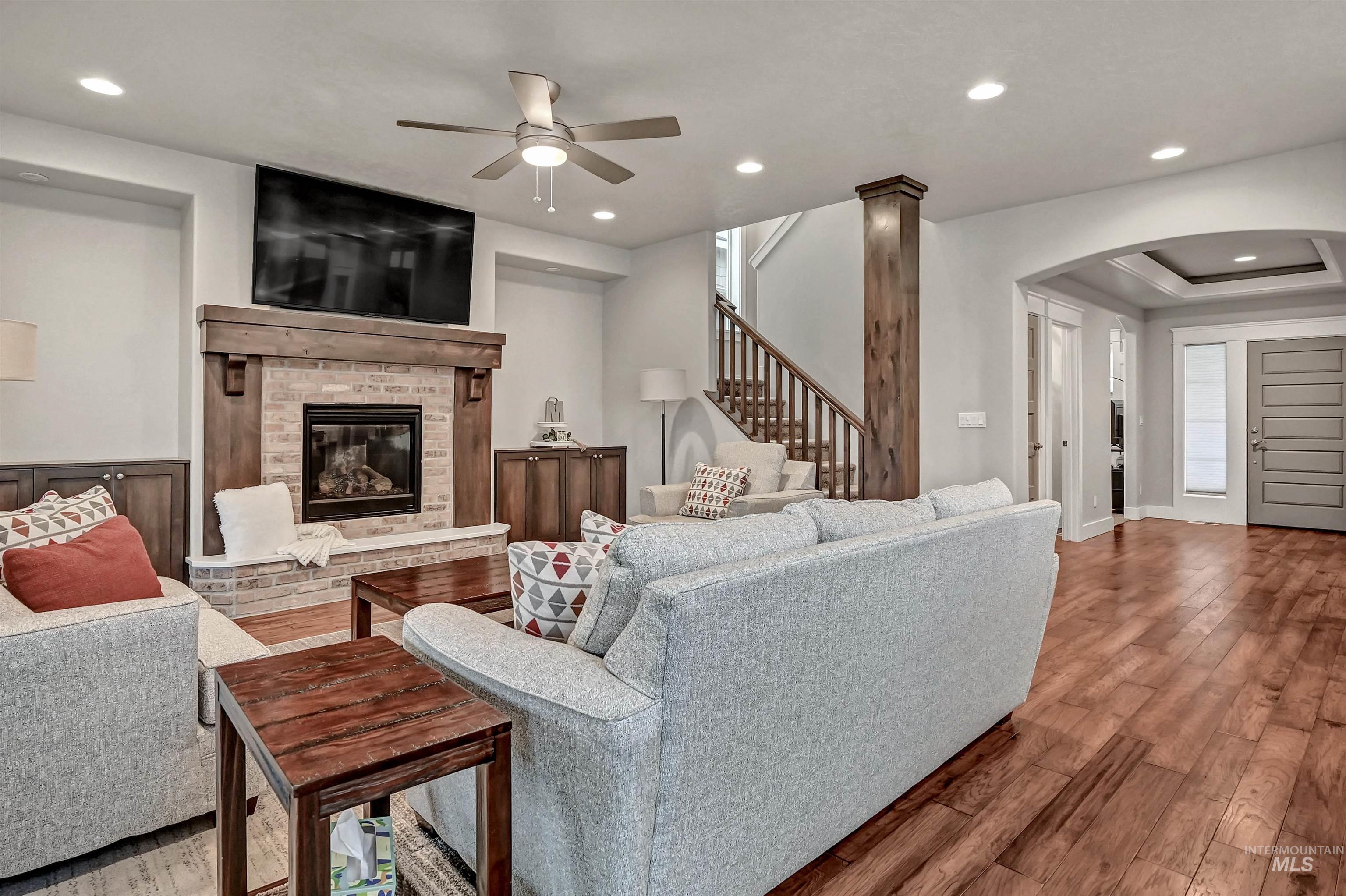 5802 S Wayland Way, Meridian, Idaho 83642, 5 Bedrooms, 2.5 Bathrooms, Residential For Sale, Price $799,888,MLS 98972629