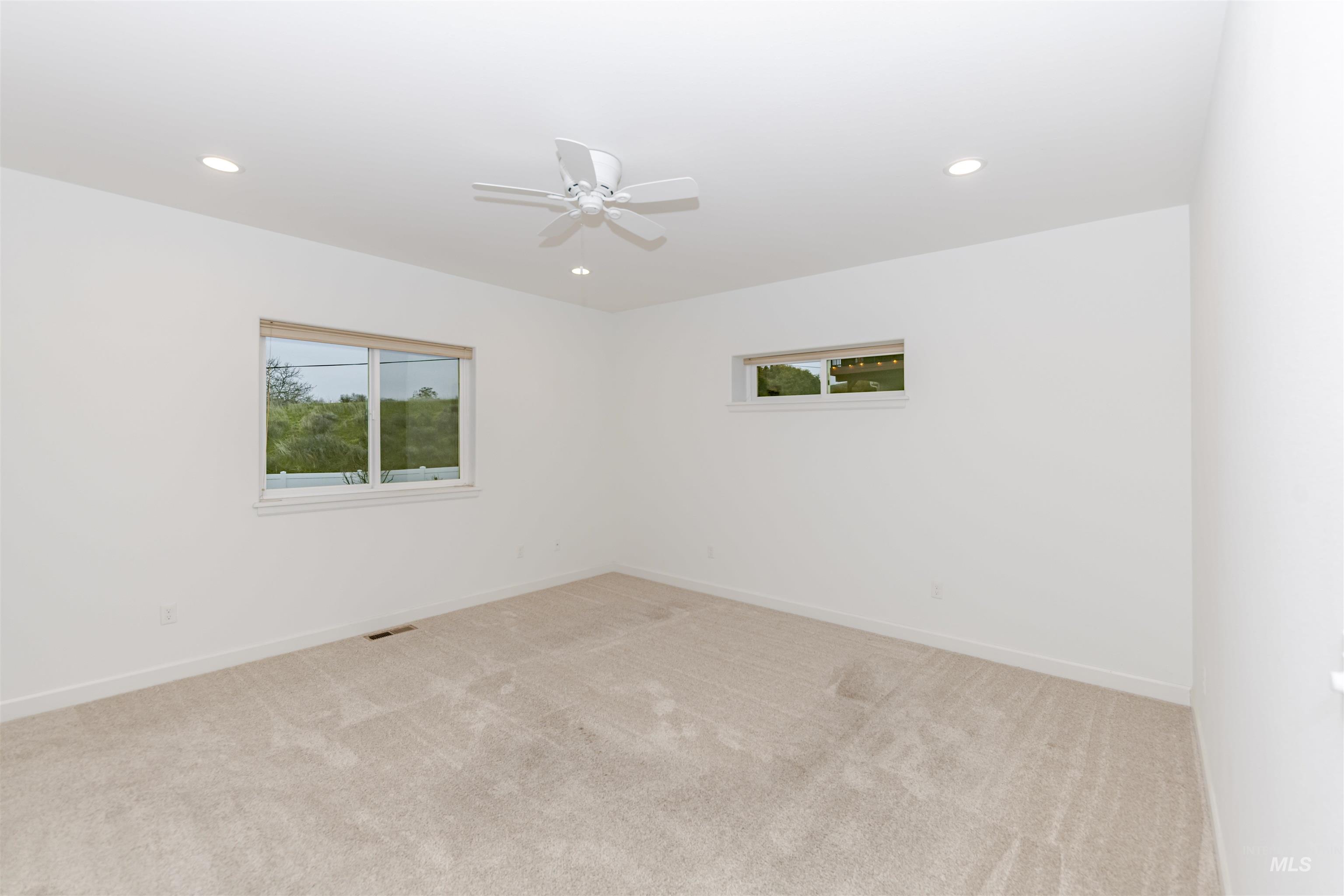 910 Vineland Dr, Clarkston, Washington 99403, 2 Bedrooms, 2 Bathrooms, Residential For Sale, Price $480,000,MLS 98972632