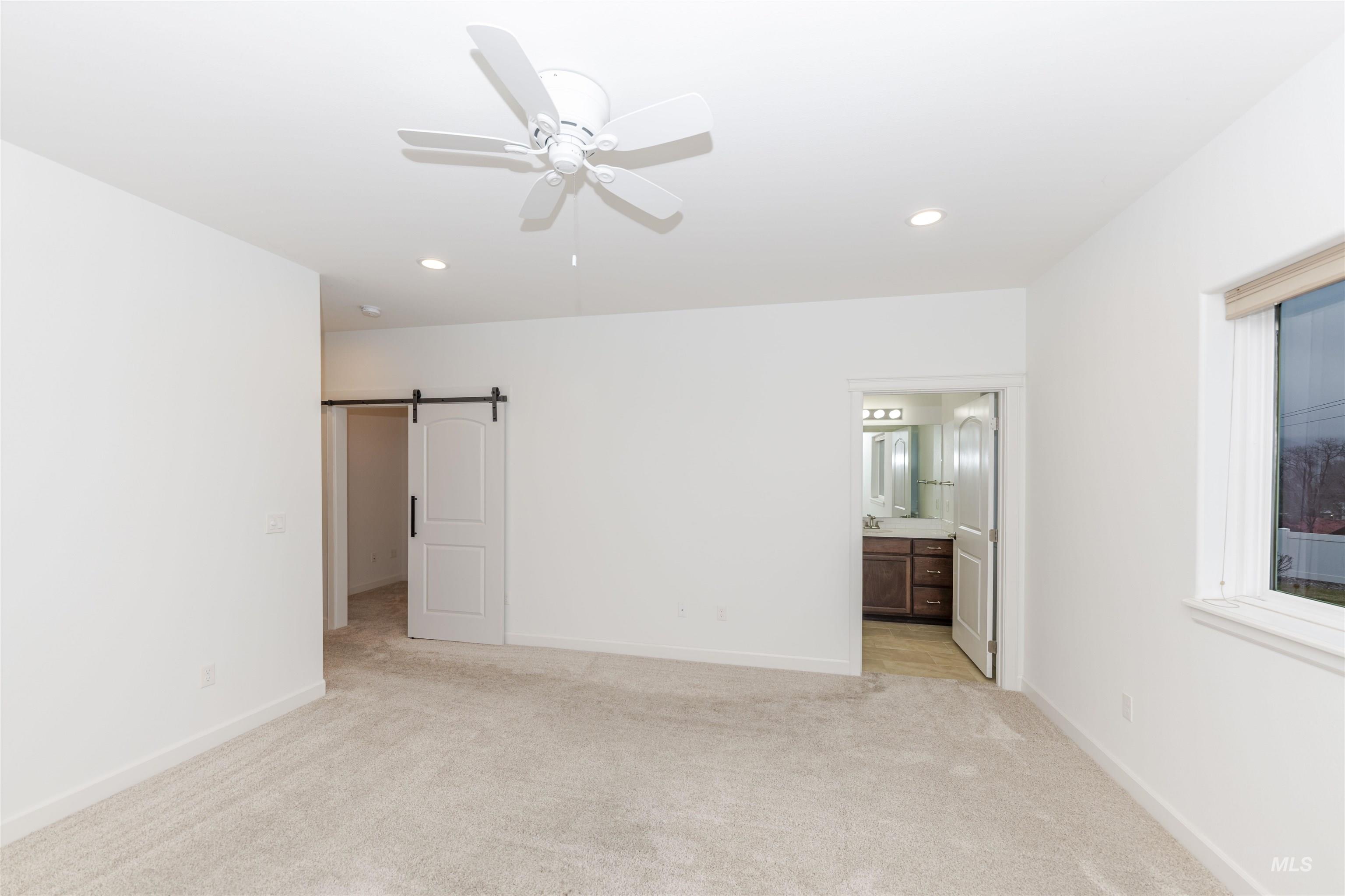 910 Vineland Dr, Clarkston, Washington 99403, 2 Bedrooms, 2 Bathrooms, Residential For Sale, Price $480,000,MLS 98972632