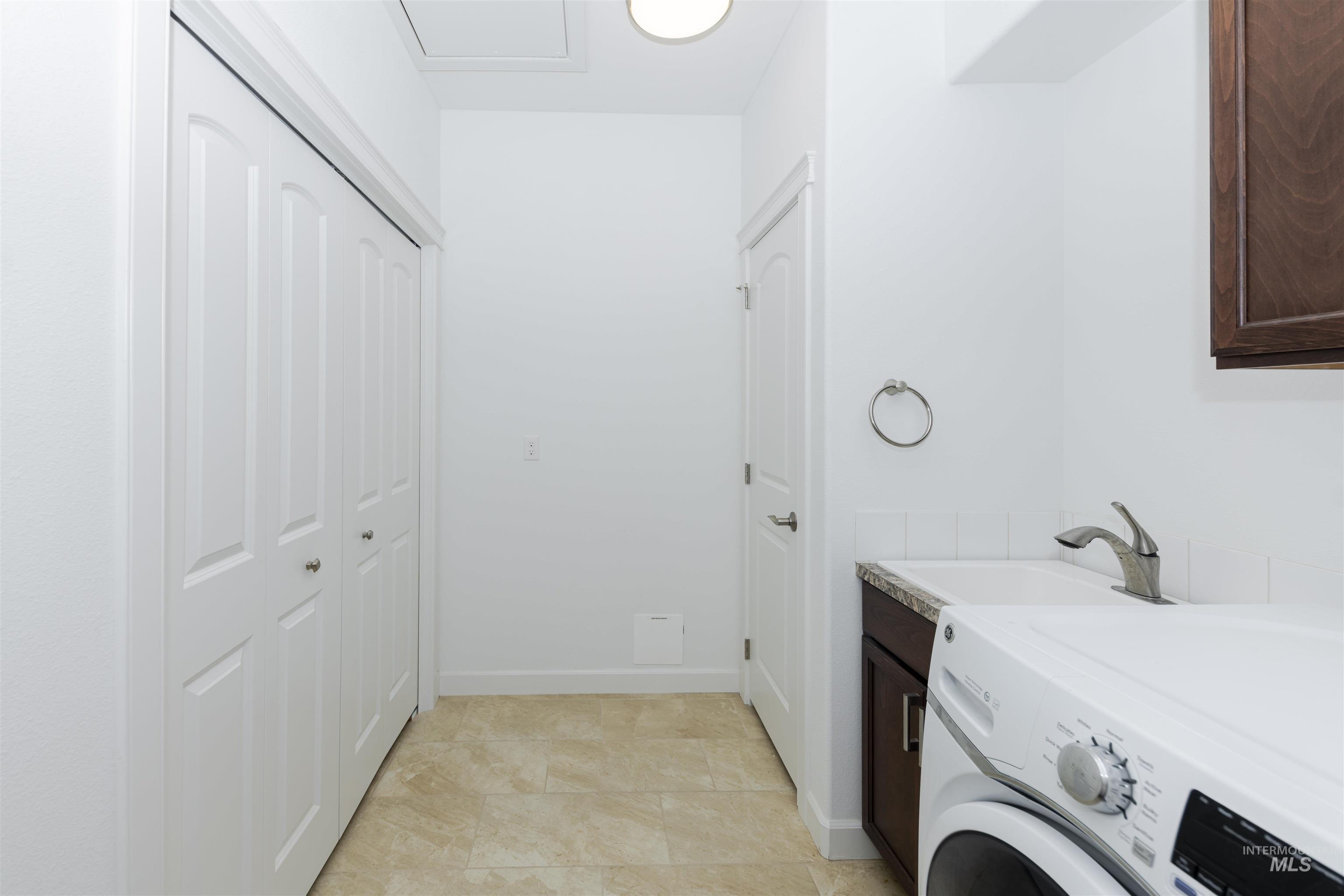 910 Vineland Dr, Clarkston, Washington 99403, 2 Bedrooms, 2 Bathrooms, Residential For Sale, Price $480,000,MLS 98972632