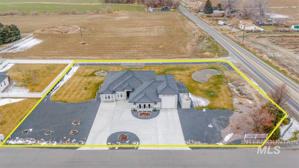 103 S 160 W, Jerome, Idaho 83338, 4 Bedrooms, 3.5 Bathrooms, Residential For Sale, Price $759,900,MLS 98972633