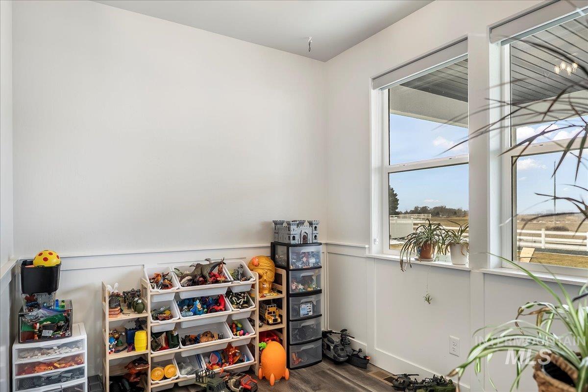 103 S 160 W, Jerome, Idaho 83338, 4 Bedrooms, 3.5 Bathrooms, Residential For Sale, Price $759,900,MLS 98972633