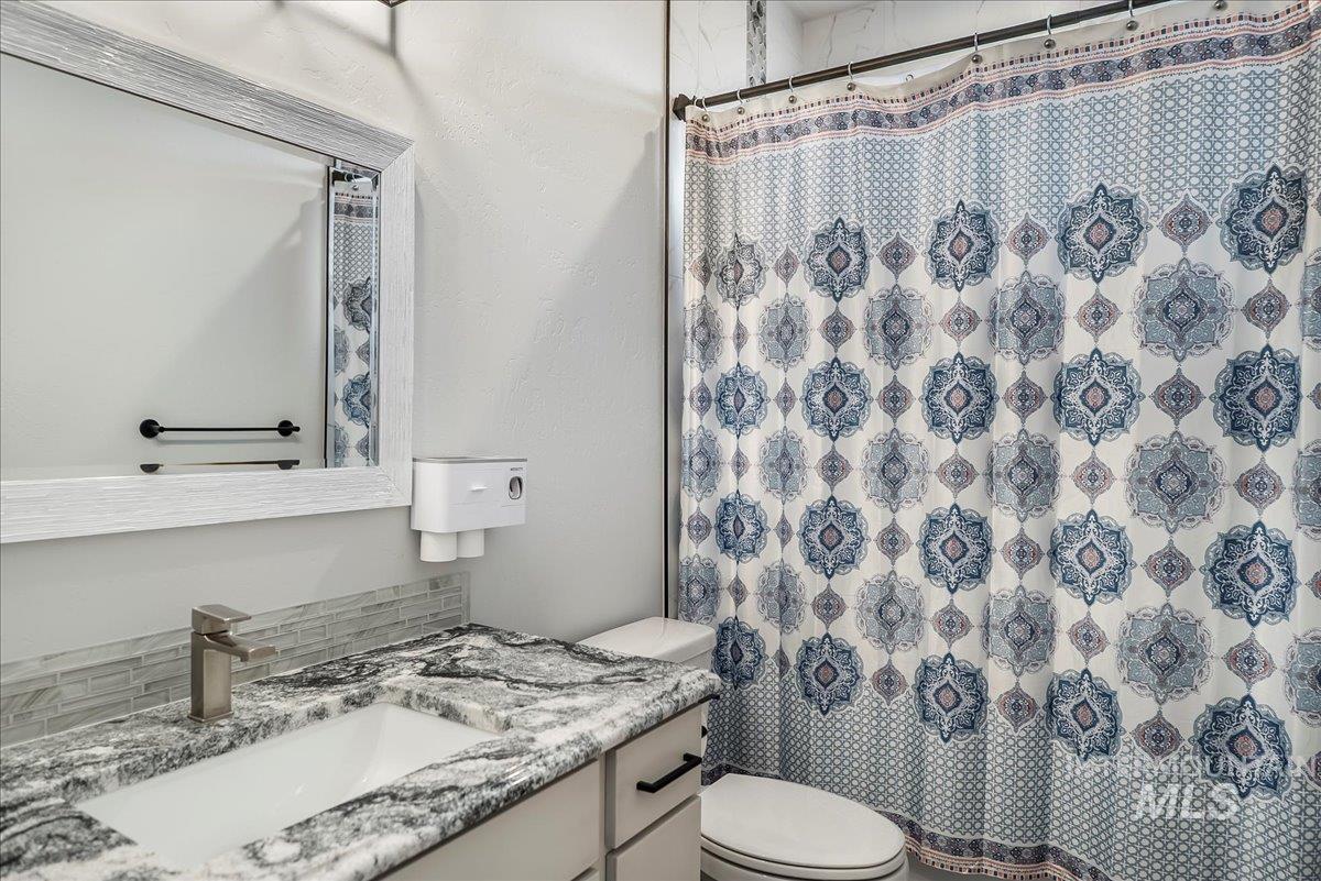 103 S 160 W, Jerome, Idaho 83338, 4 Bedrooms, 3.5 Bathrooms, Residential For Sale, Price $759,900,MLS 98972633