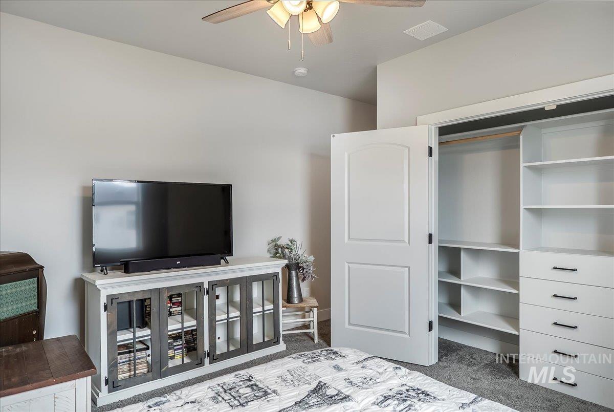 103 S 160 W, Jerome, Idaho 83338, 4 Bedrooms, 3.5 Bathrooms, Residential For Sale, Price $759,900,MLS 98972633