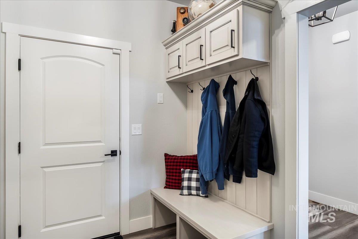 103 S 160 W, Jerome, Idaho 83338, 4 Bedrooms, 3.5 Bathrooms, Residential For Sale, Price $679,900,MLS 98972633