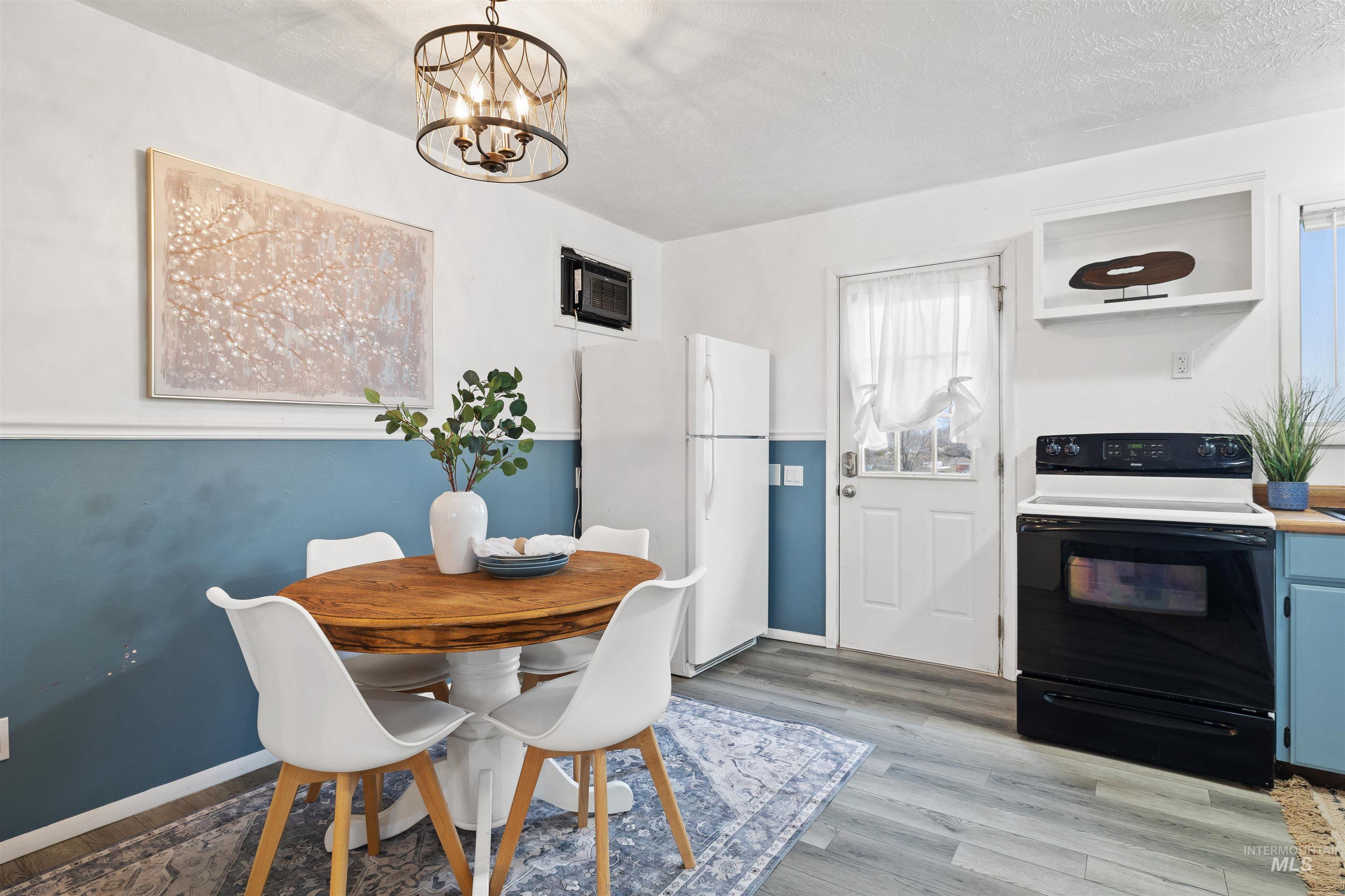 60 Laurie Ln, Burley, Idaho 83318-5037, 4 Bedrooms, 2 Bathrooms, Residential For Sale, Price $350,000,MLS 98972634