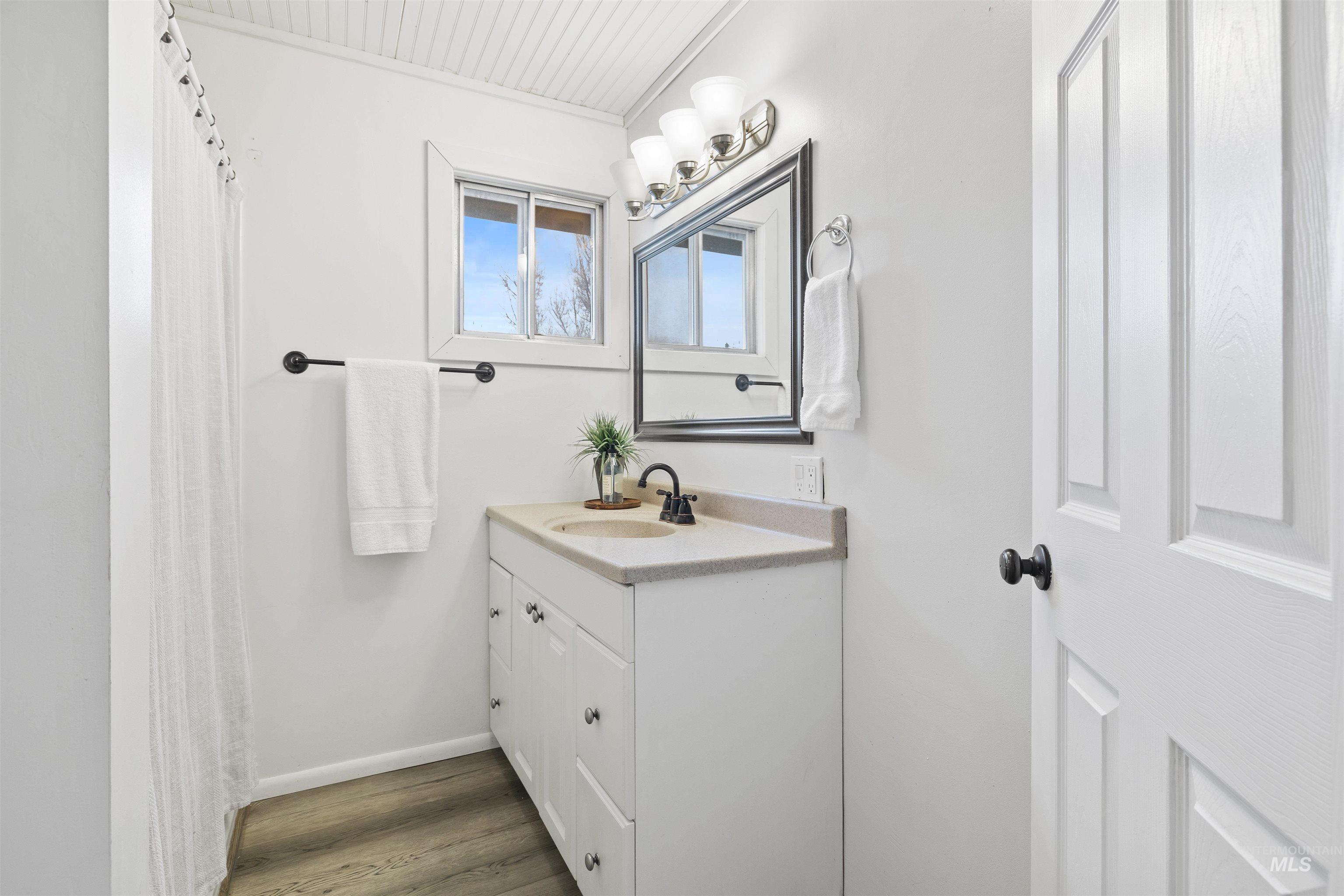 60 Laurie Ln, Burley, Idaho 83318-5037, 4 Bedrooms, 2 Bathrooms, Residential For Sale, Price $350,000,MLS 98972634