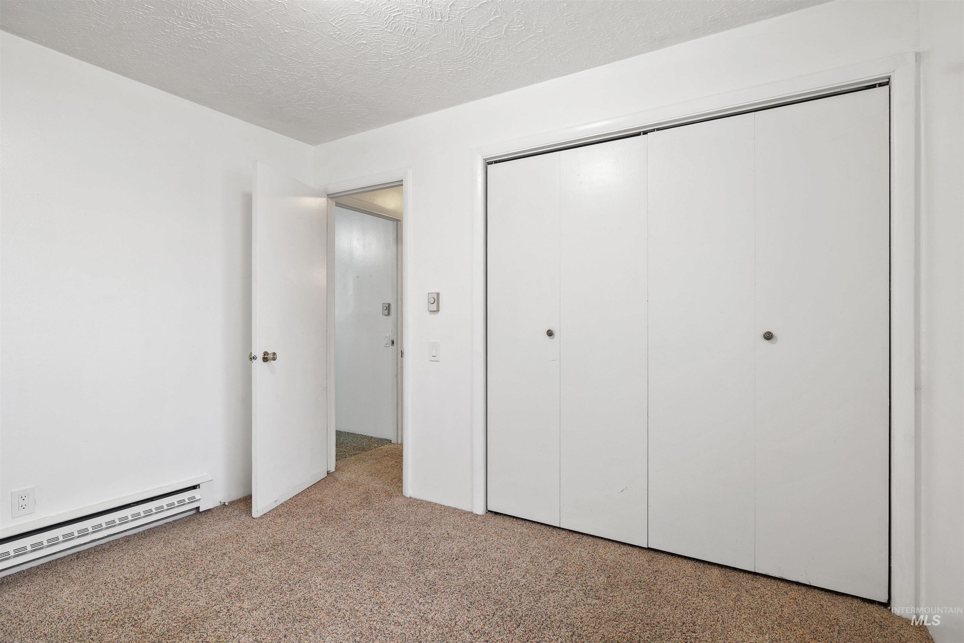 60 Laurie Ln, Burley, Idaho 83318-5037, 4 Bedrooms, 2 Bathrooms, Residential For Sale, Price $350,000,MLS 98972634