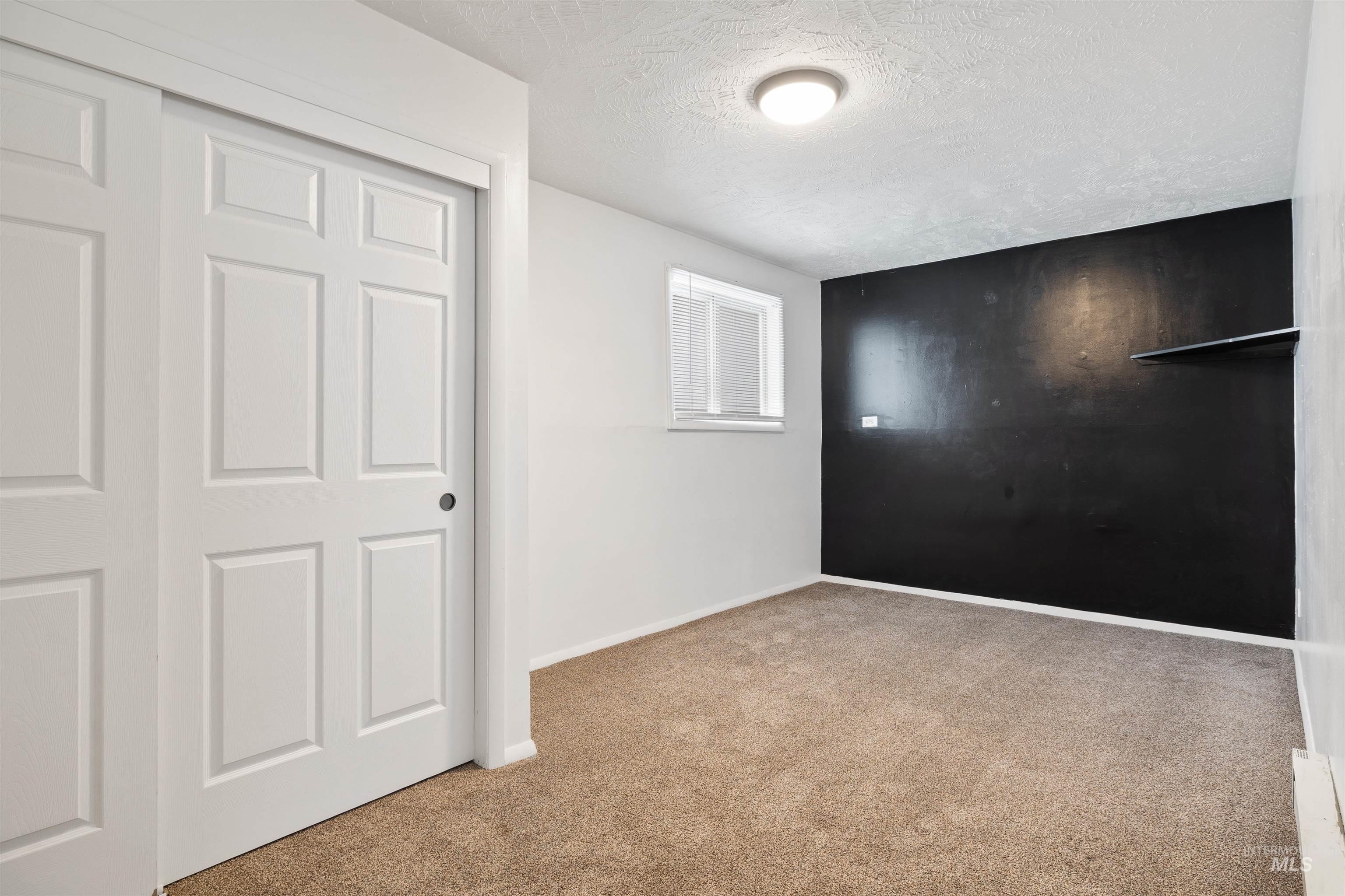 60 Laurie Ln, Burley, Idaho 83318-5037, 4 Bedrooms, 2 Bathrooms, Residential For Sale, Price $350,000,MLS 98972634