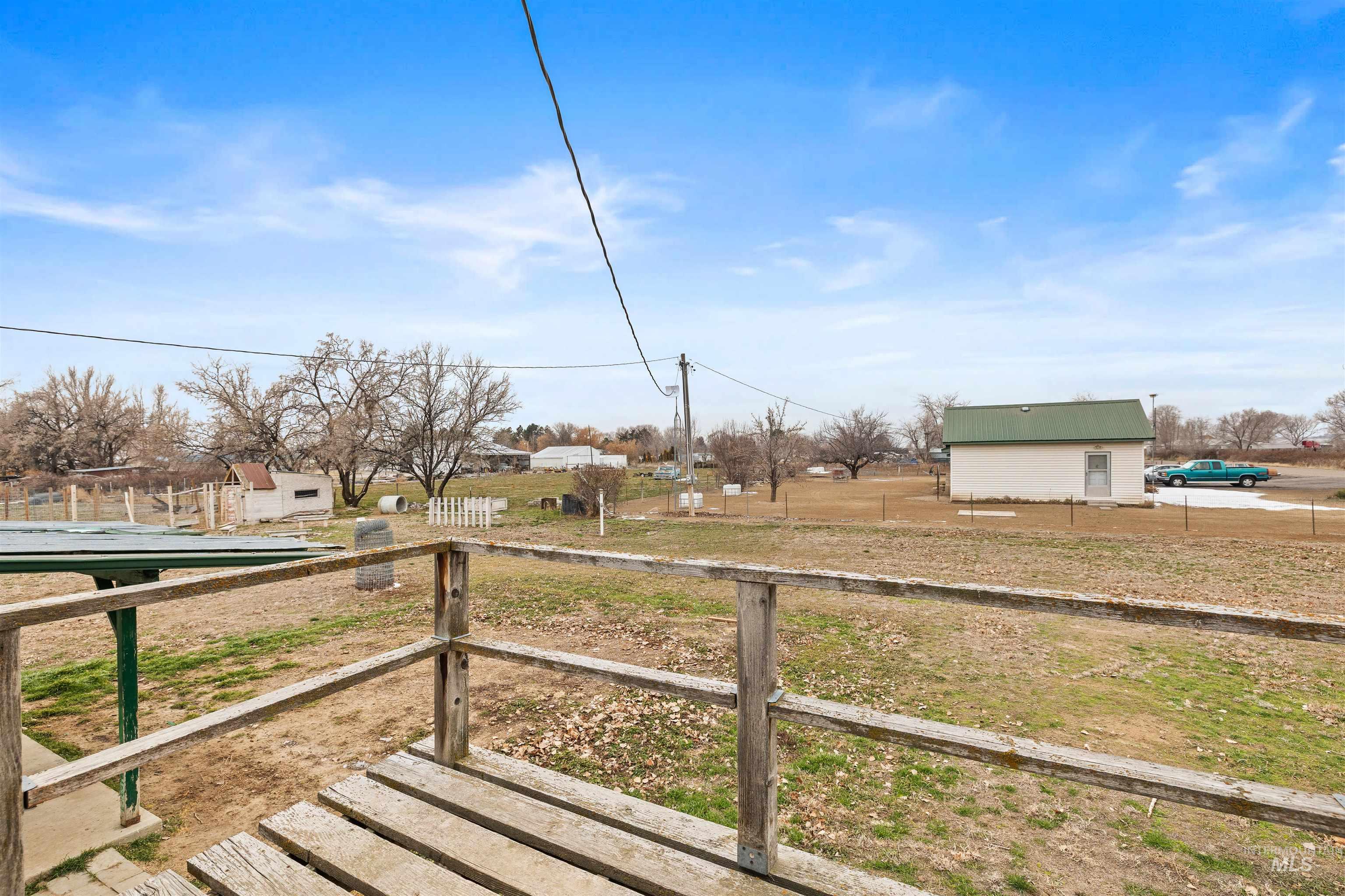 60 Laurie Ln, Burley, Idaho 83318-5037, 4 Bedrooms, 2 Bathrooms, Residential For Sale, Price $350,000,MLS 98972634