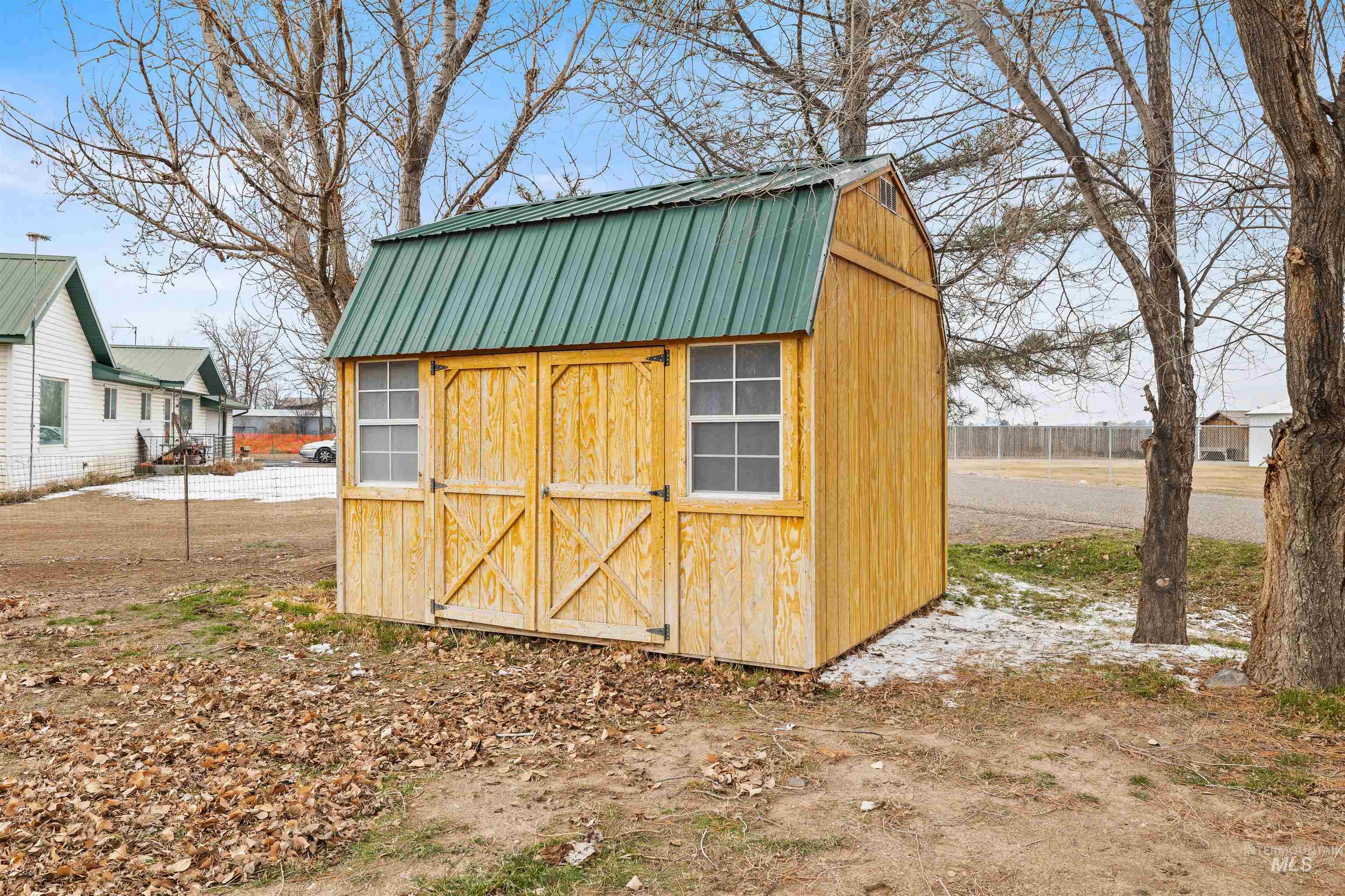 60 Laurie Ln, Burley, Idaho 83318-5037, 4 Bedrooms, 2 Bathrooms, Residential For Sale, Price $350,000,MLS 98972634