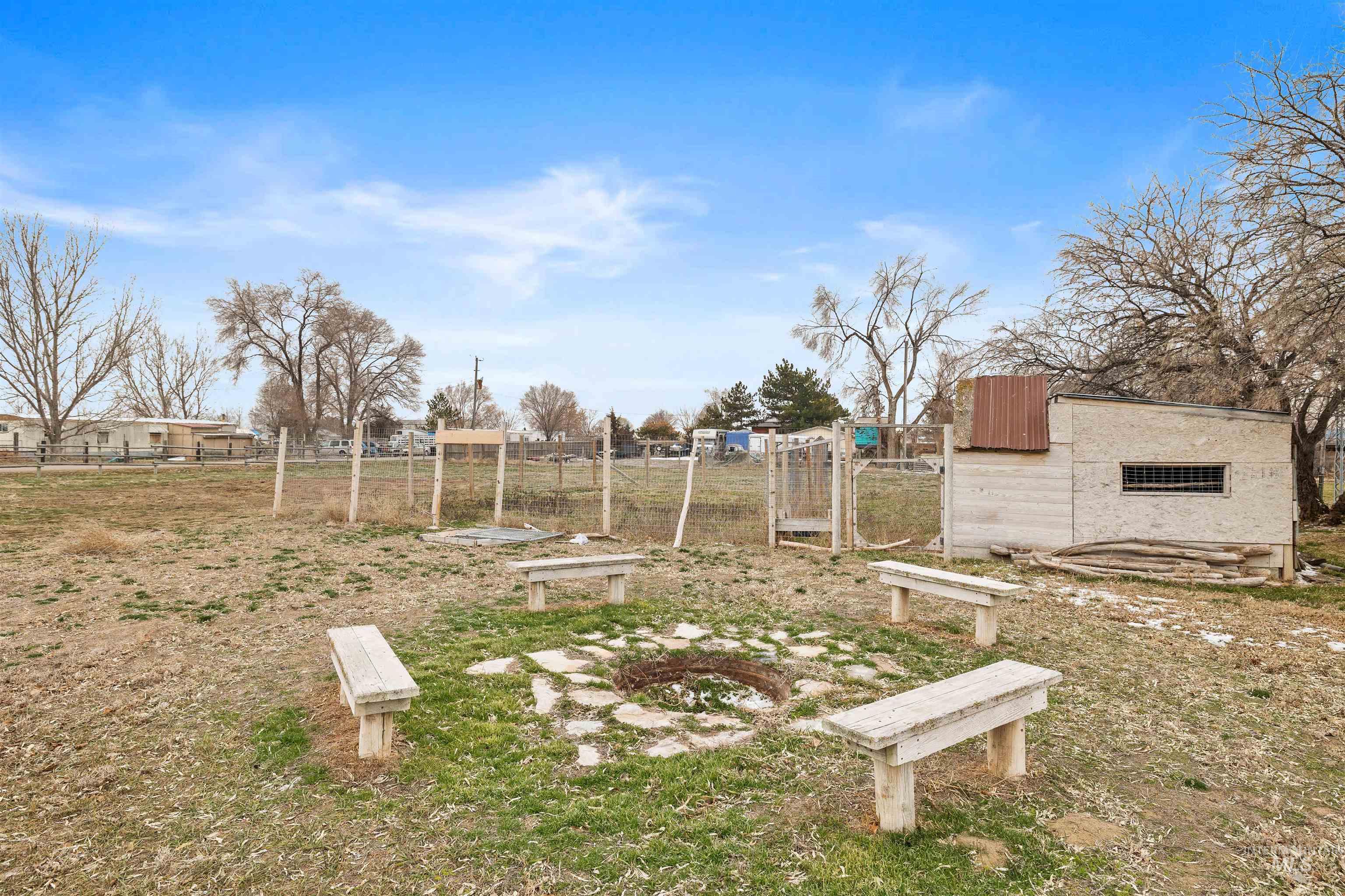 60 Laurie Ln, Burley, Idaho 83318-5037, 4 Bedrooms, 2 Bathrooms, Residential For Sale, Price $350,000,MLS 98972634