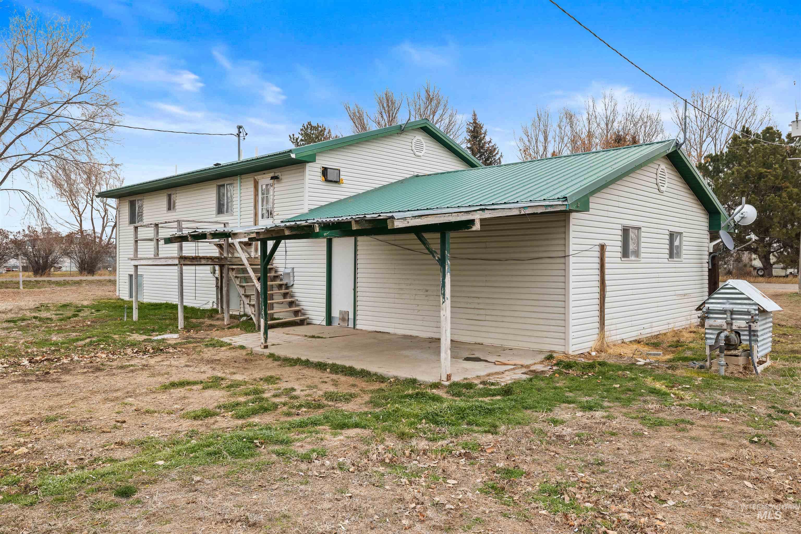 60 Laurie Ln, Burley, Idaho 83318-5037, 4 Bedrooms, 2 Bathrooms, Residential For Sale, Price $350,000,MLS 98972634