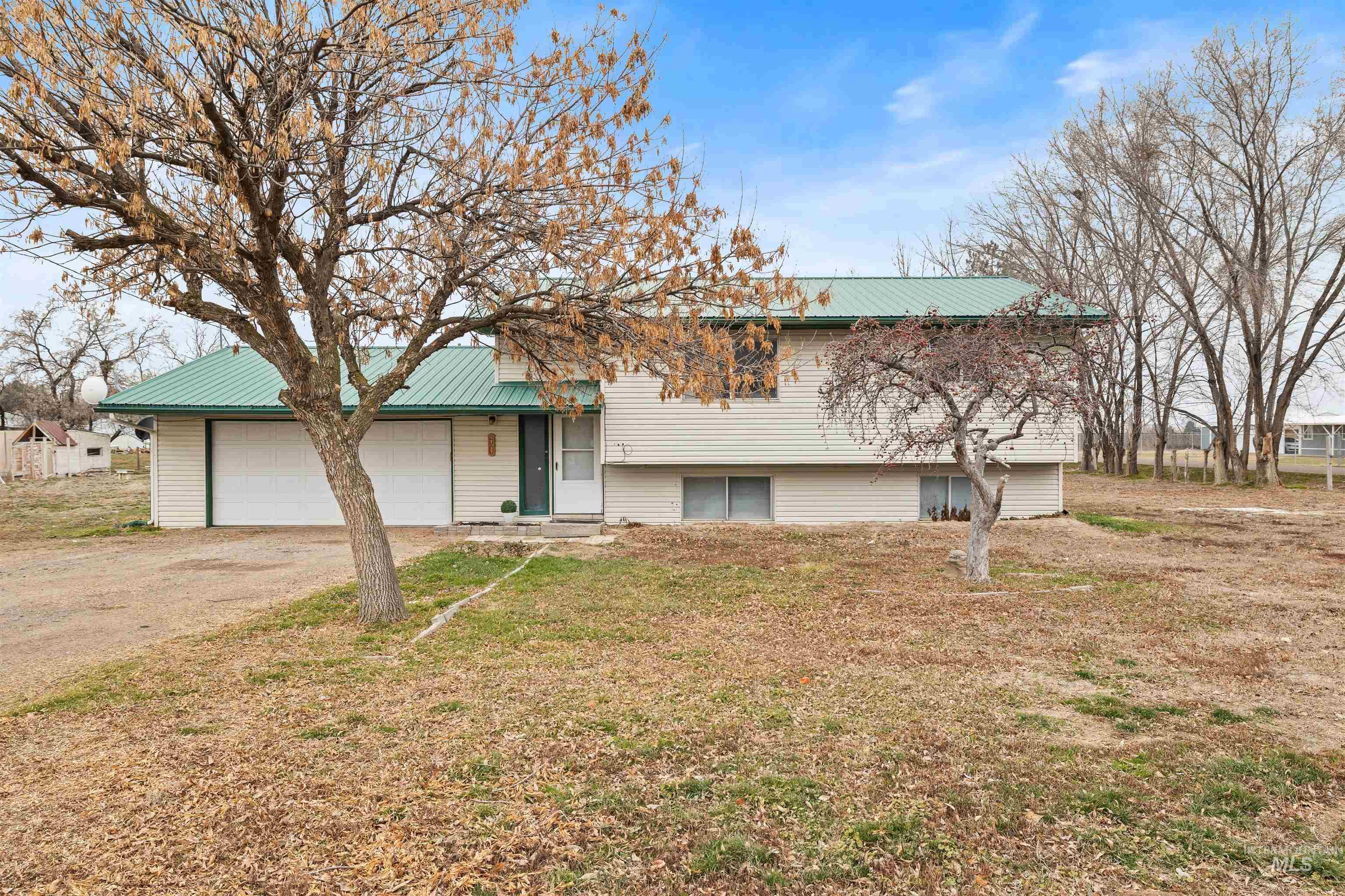 60 Laurie Ln, Burley, Idaho 83318-5037, 4 Bedrooms, 2 Bathrooms, Residential For Sale, Price $350,000,MLS 98972634